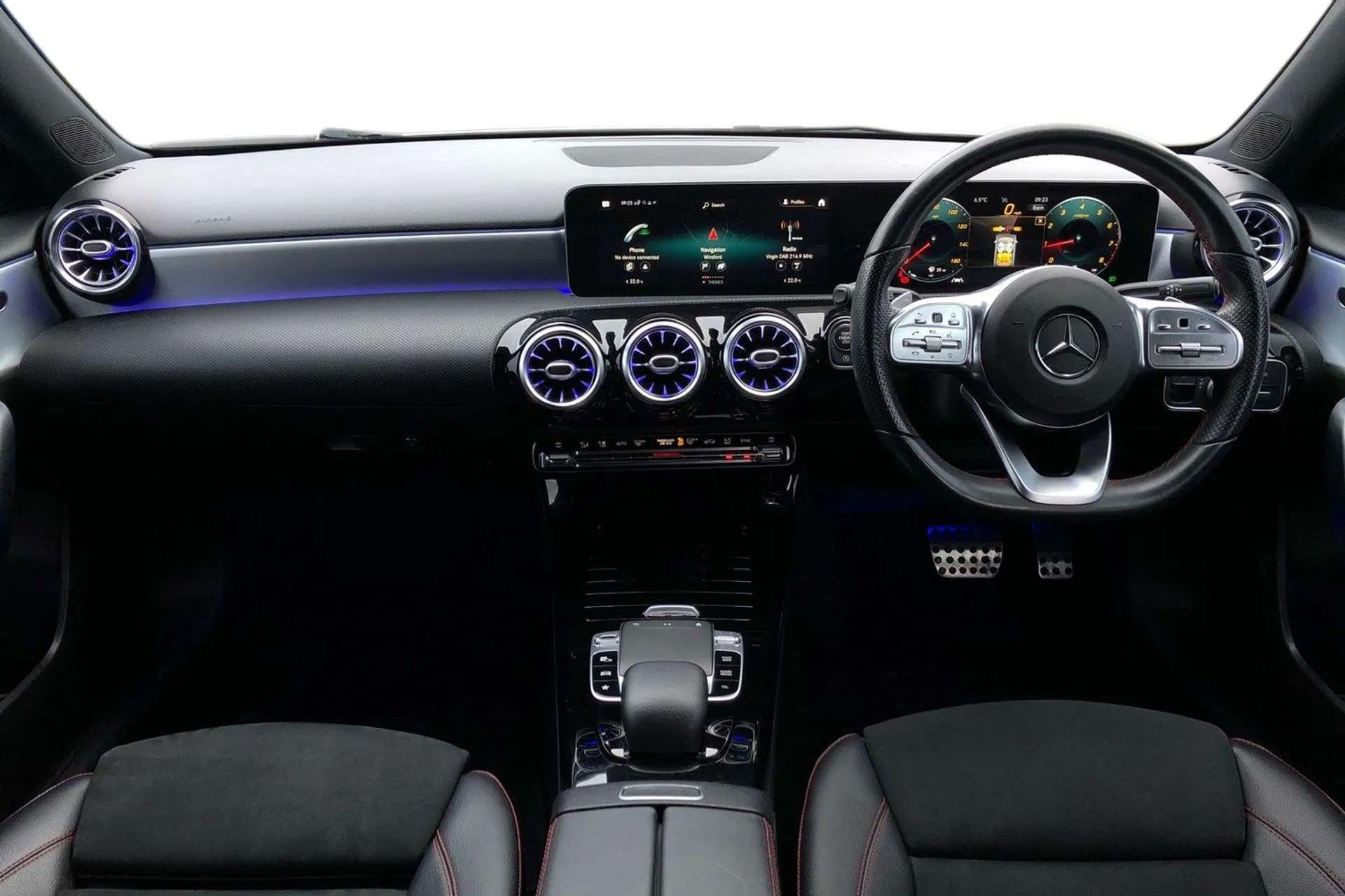 A 2018 MERCEDES-BENZ A CLASS A200 AMG Line Premium Plus 5dr Auto [Active lane keep assist, LED daytime running lights, Diamond radiator grille with chrome pins and silver louvre, A 2018 MERCEDES-BENZ A CLASS A200 AMG Line Premium Plus 5dr Auto [Active lane keep assist, LED daytime running lights, Diamond radiator grille with chrome pins and silver louvre,