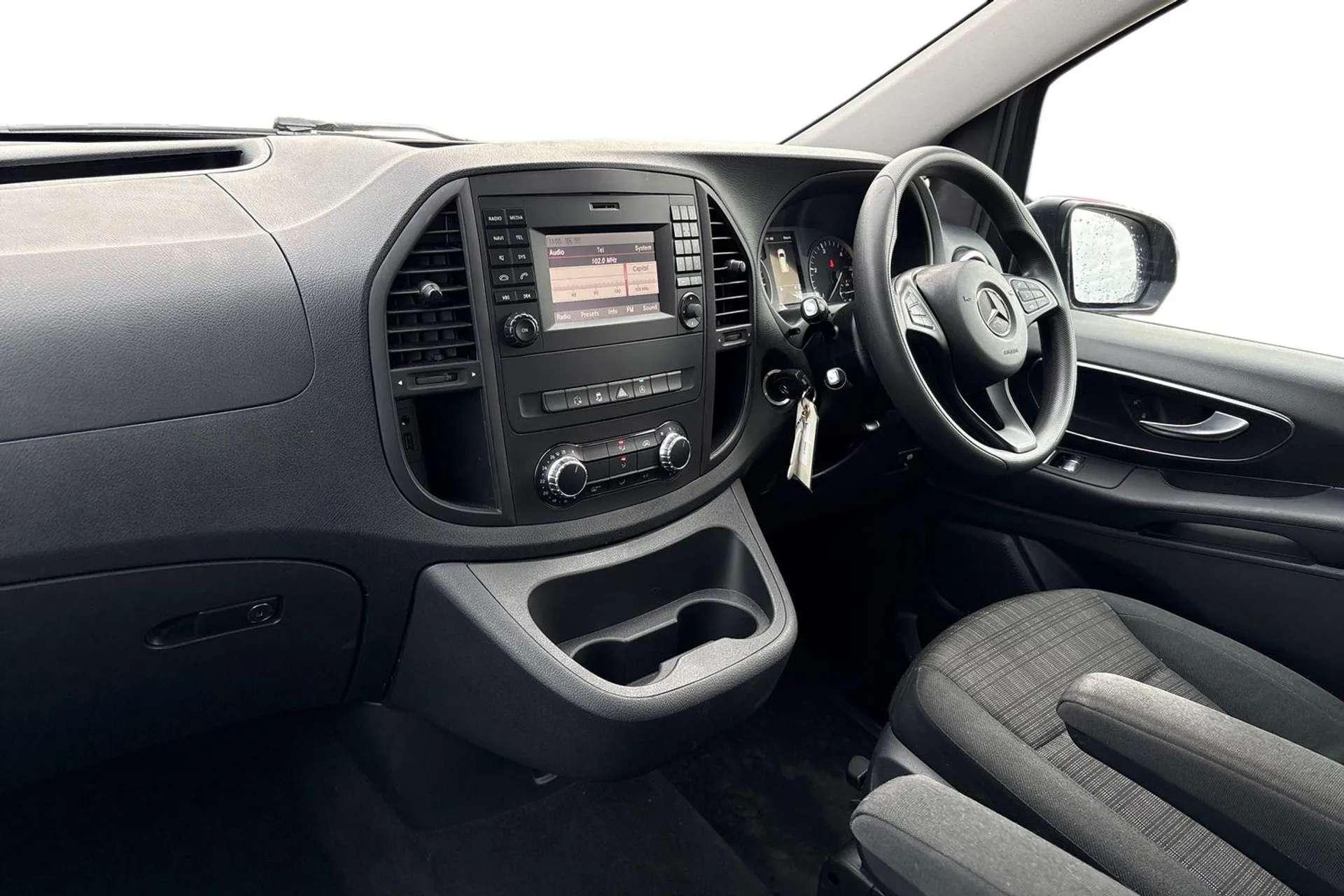 A 2018 MERCEDES-BENZ VITO 119 CDI Select 8-Seater 7G-Tronic [ Bluetooth hands free kit , Active Parking Assist, consisting of: Parking aids front and rear with acoustic and opt A 2018 MERCEDES-BENZ VITO 119 CDI Select 8-Seater 7G-Tronic [ Bluetooth hands free kit , Active Parking Assist, consisting of: Parking aids front and rear with acoustic and opt