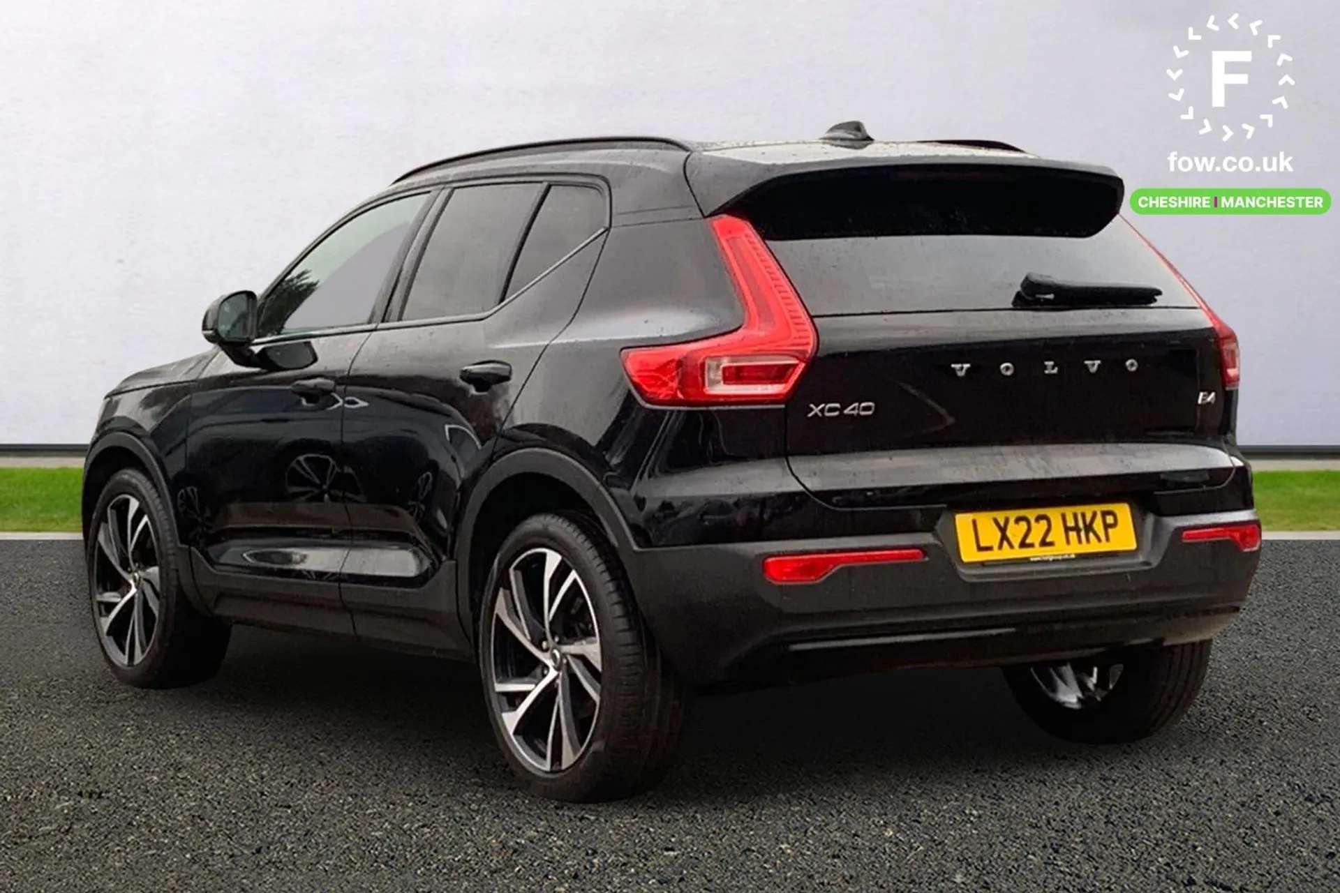 2022 VOLVO XC40 2022 VOLVO XC40