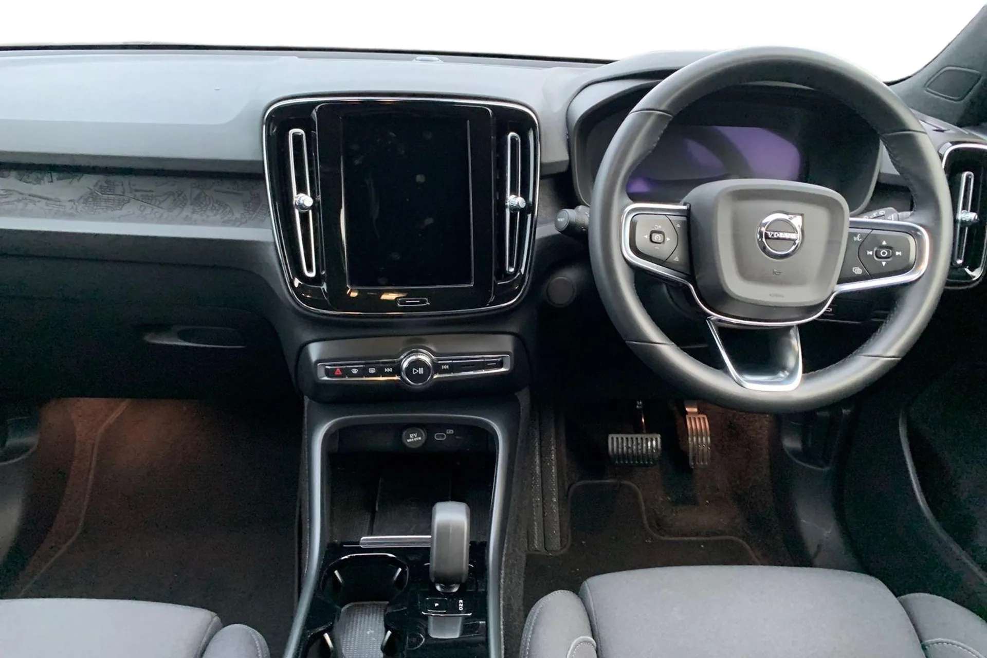 A 2022 VOLVO XC40 170kW Recharge Plus 69kWh 5dr Auto [ Rear park assist camera , Front/Rear park assist , Hands free power tailgate , Wireless/Inductive Mobile Phone Ch A 2022 VOLVO XC40 170kW Recharge Plus 69kWh 5dr Auto [ Rear park assist camera , Front/Rear park assist , Hands free power tailgate , Wireless/Inductive Mobile Phone Ch