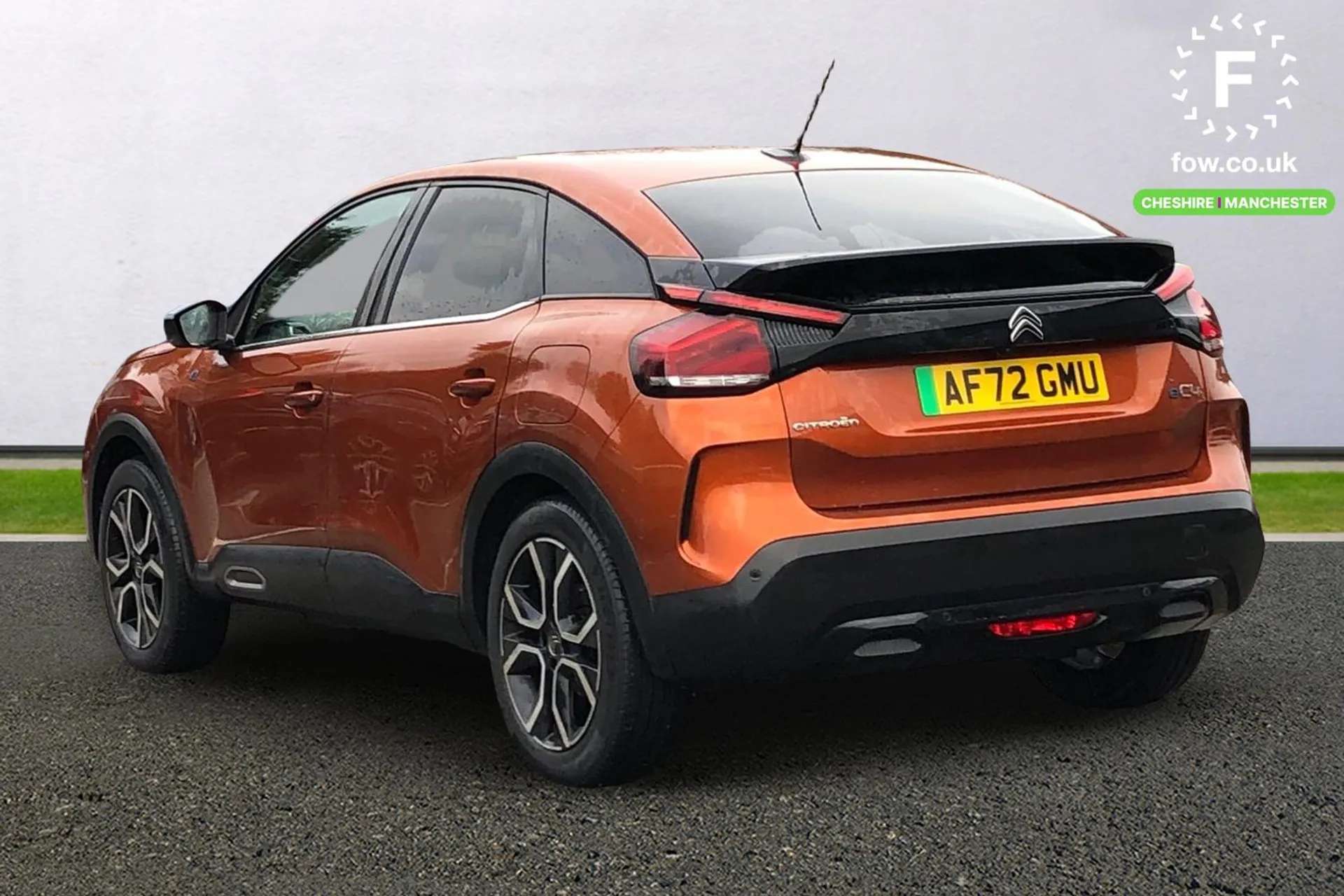 A 2022 CITROEN C4 100kW Shine Plus 50kWh 5dr Auto [5.5 inch backlit full TFT driver's instrument cluster, Active blind spot detection, In-crash braking, Automatic headl A 2022 CITROEN C4 100kW Shine Plus 50kWh 5dr Auto [5.5 inch backlit full TFT driver's instrument cluster, Active blind spot detection, In-crash braking, Automatic headl