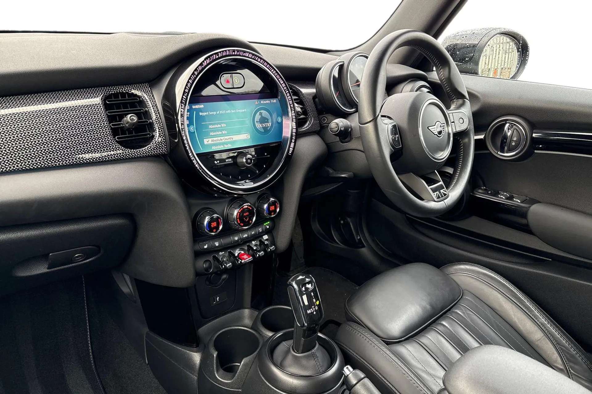 A 2022 MINI CONVERTIBLE 2.0 Cooper S Exclusive 2dr Auto [Lounge Leather, Mini Yours Soft-Top, Automatic start/stop function with brake energy recuperation , Rear park distanc A 2022 MINI CONVERTIBLE 2.0 Cooper S Exclusive 2dr Auto [Lounge Leather, Mini Yours Soft-Top, Automatic start/stop function with brake energy recuperation , Rear park distanc