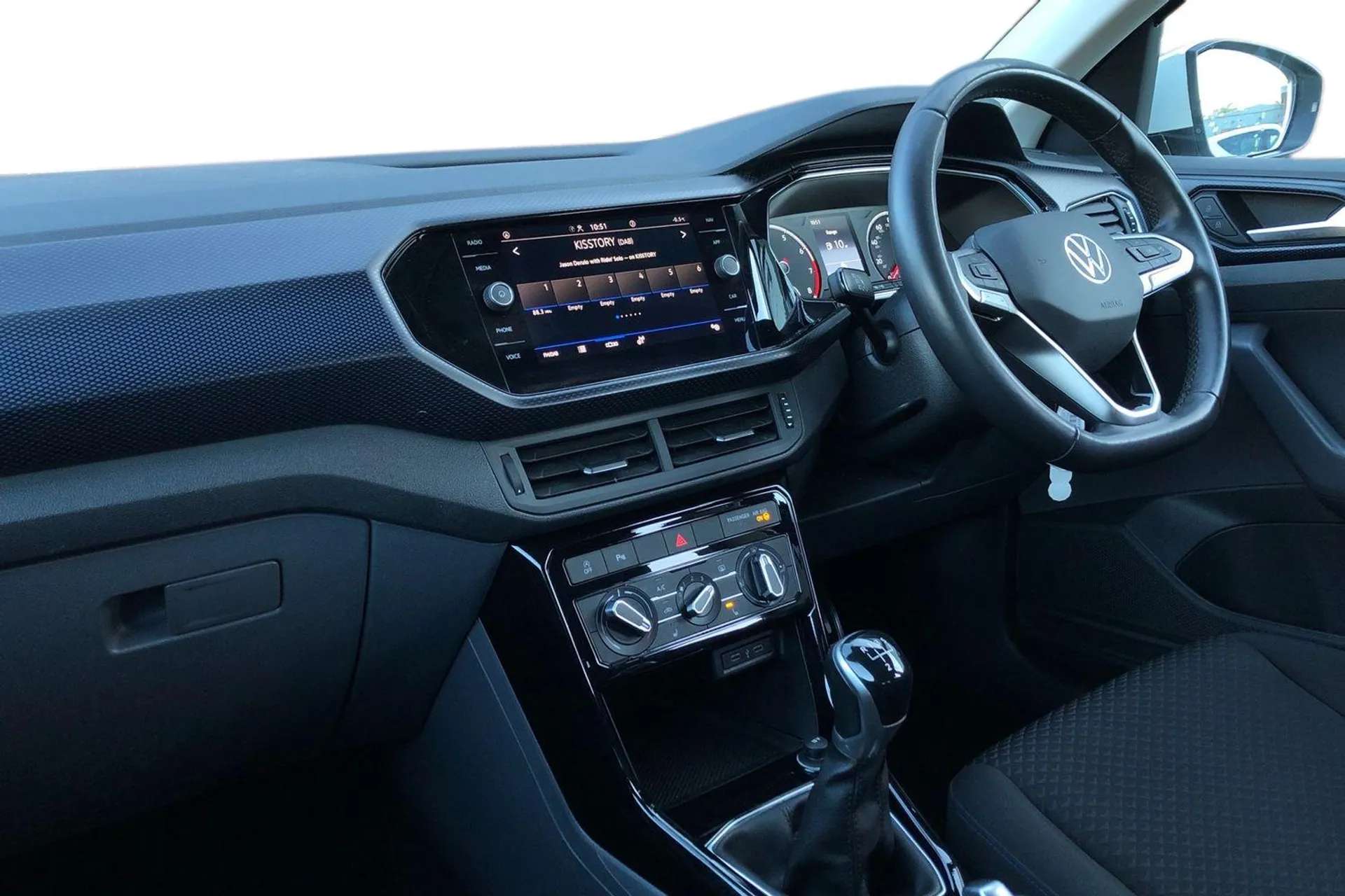 A 2021 VOLKSWAGEN T-CROSS 1.0 TSI United 5dr [ Bluetooth telephone and audio connection for compatible devices , Stop/start system , Front and rear parking sensor with ultrason A 2021 VOLKSWAGEN T-CROSS 1.0 TSI United 5dr [ Bluetooth telephone and audio connection for compatible devices , Stop/start system , Front and rear parking sensor with ultrason