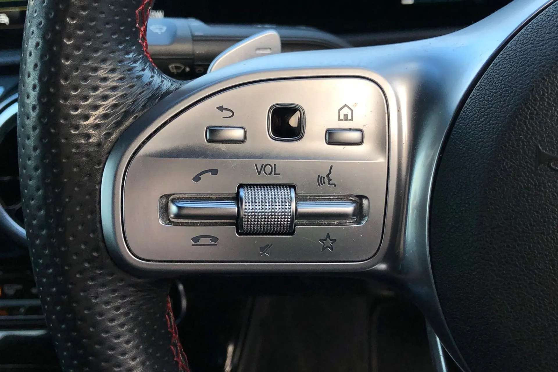 2019 MERCEDES-BENZ A CLASS 2019 MERCEDES-BENZ A CLASS