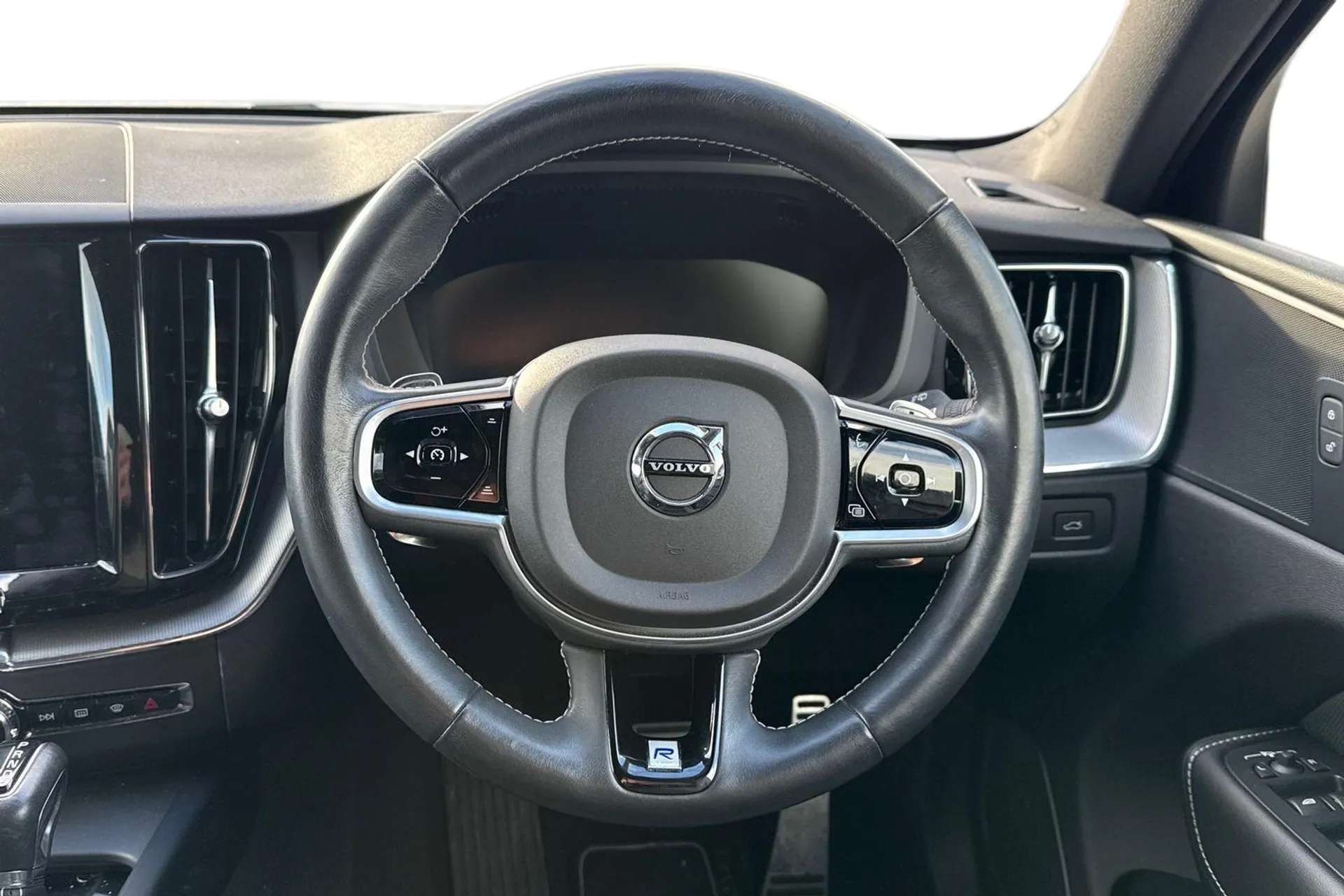 2019 VOLVO XC60 2019 VOLVO XC60