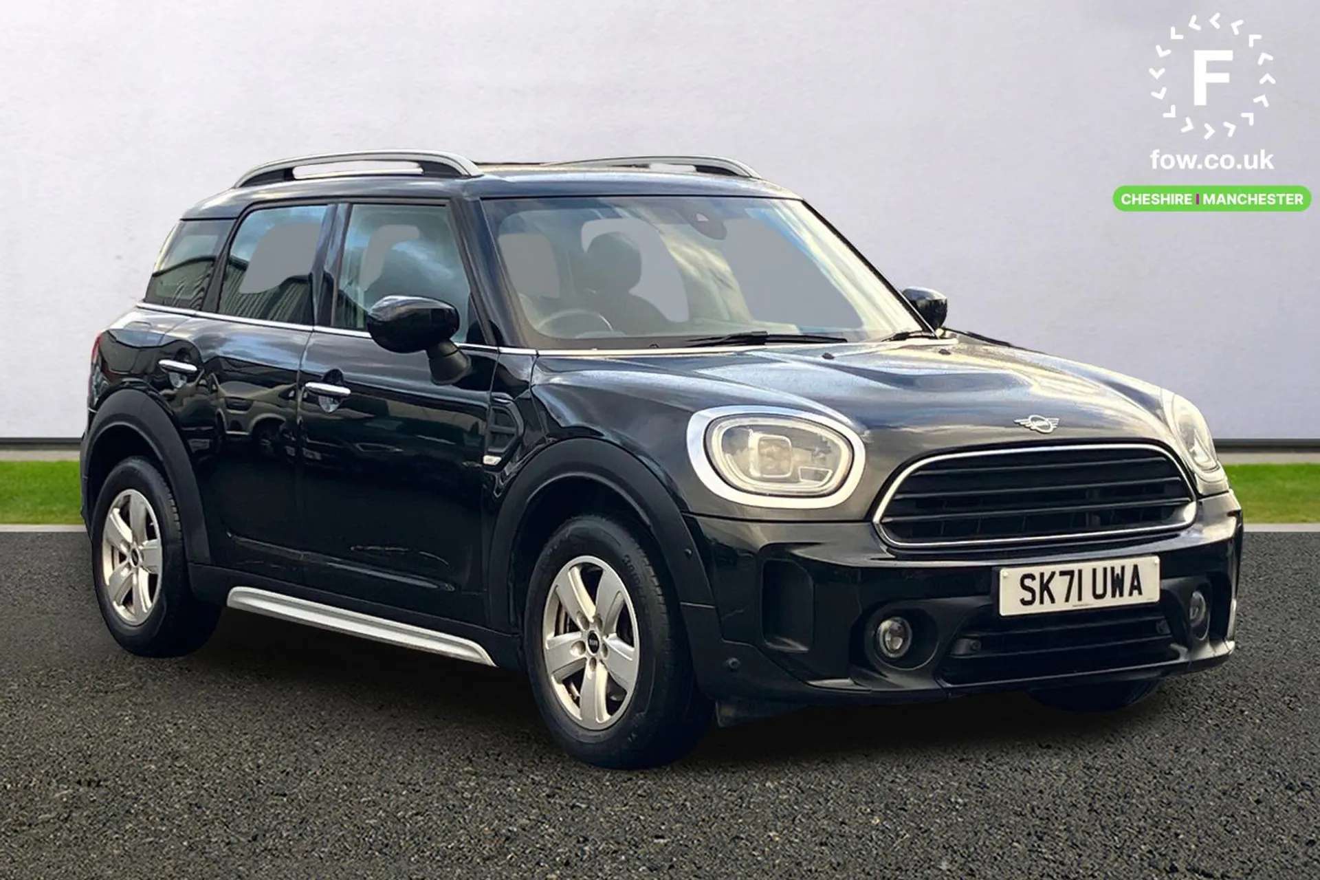 Check out this Mini Countryman 2021 Petrol Manual