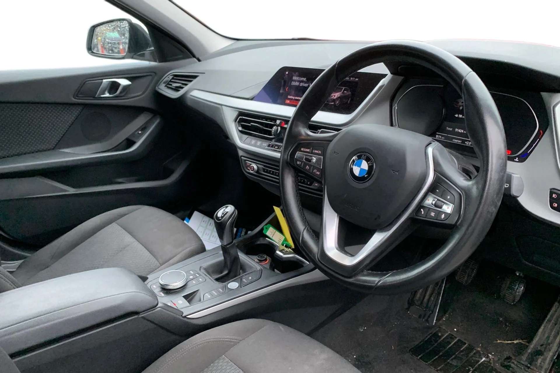 A 2020 BMW 1 SERIES 116d SE 5dr [Lane departure warning system, Cruise control with brake assist, A 2020 BMW 1 SERIES 116d SE 5dr [Lane departure warning system, Cruise control with brake assist,