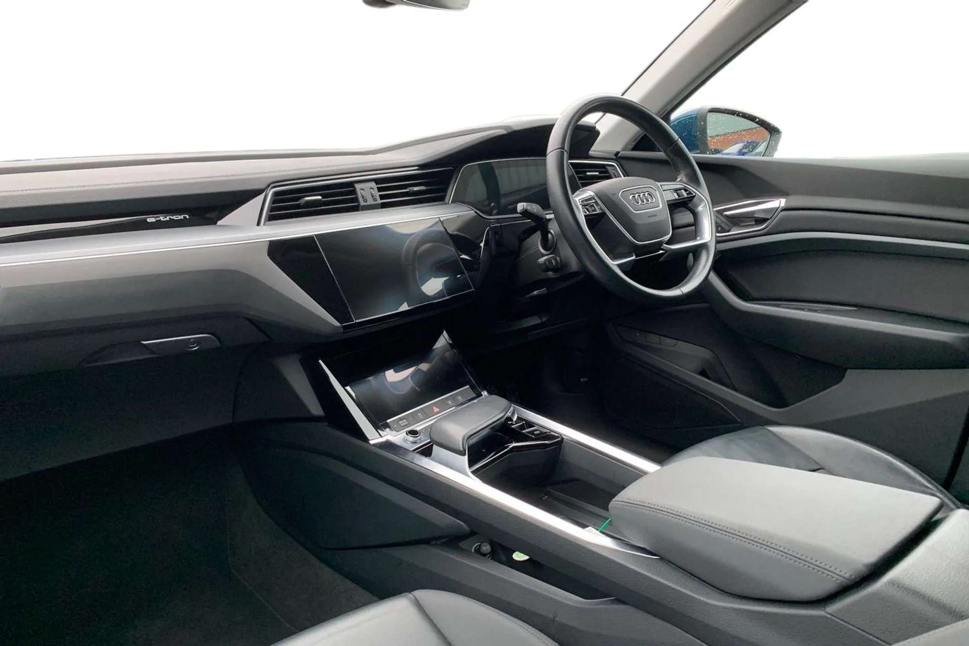 2021 AUDI E-TRON 2021 AUDI E-TRON