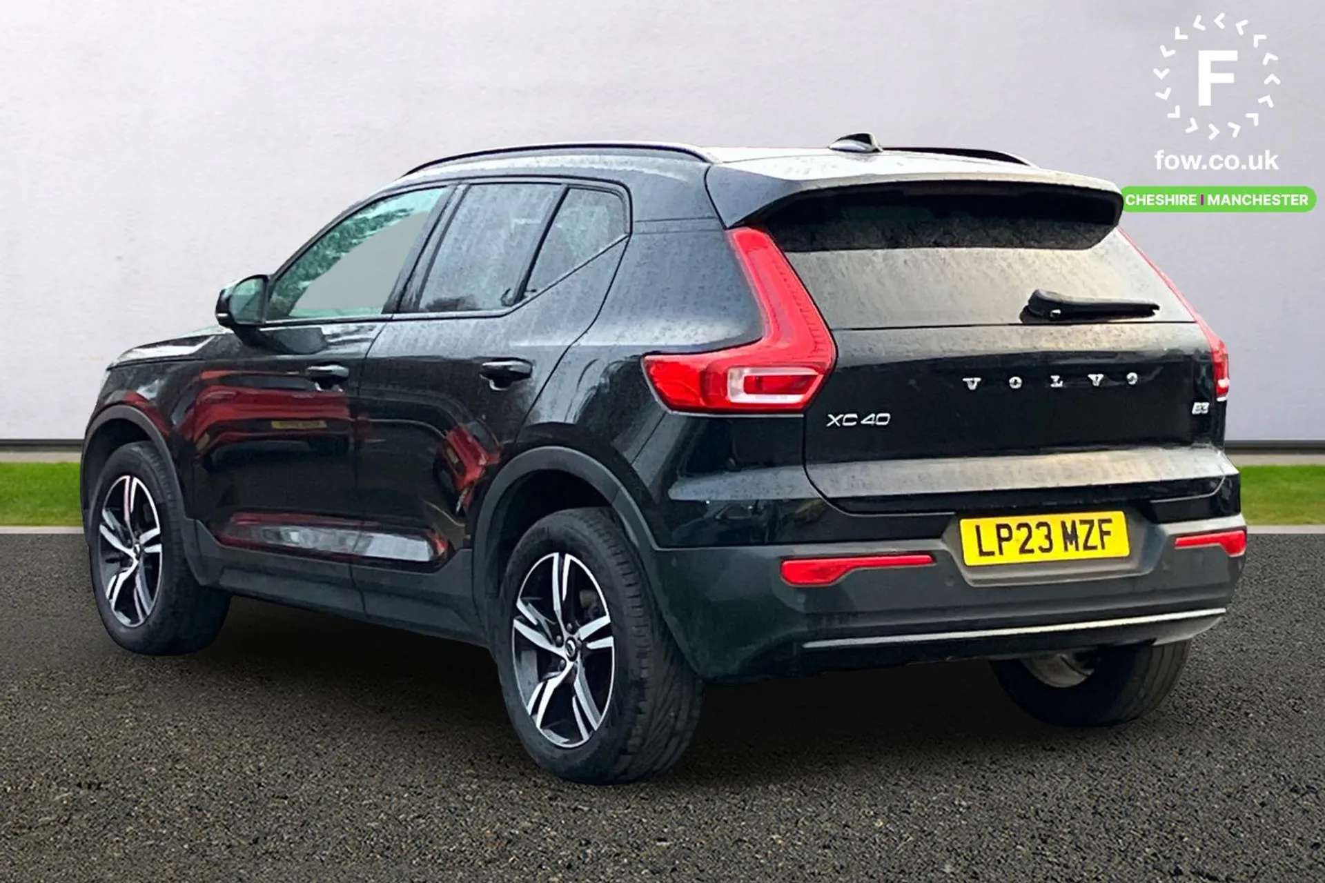 A 2023 VOLVO XC40 2.0 B3P Plus Dark 5dr Auto [ Dark Tinted Windows - Rear Side Windows and Rear Screen , Front park assist , Rear park assist , Wireless/Inductive Mobil A 2023 VOLVO XC40 2.0 B3P Plus Dark 5dr Auto [ Dark Tinted Windows - Rear Side Windows and Rear Screen , Front park assist , Rear park assist , Wireless/Inductive Mobil