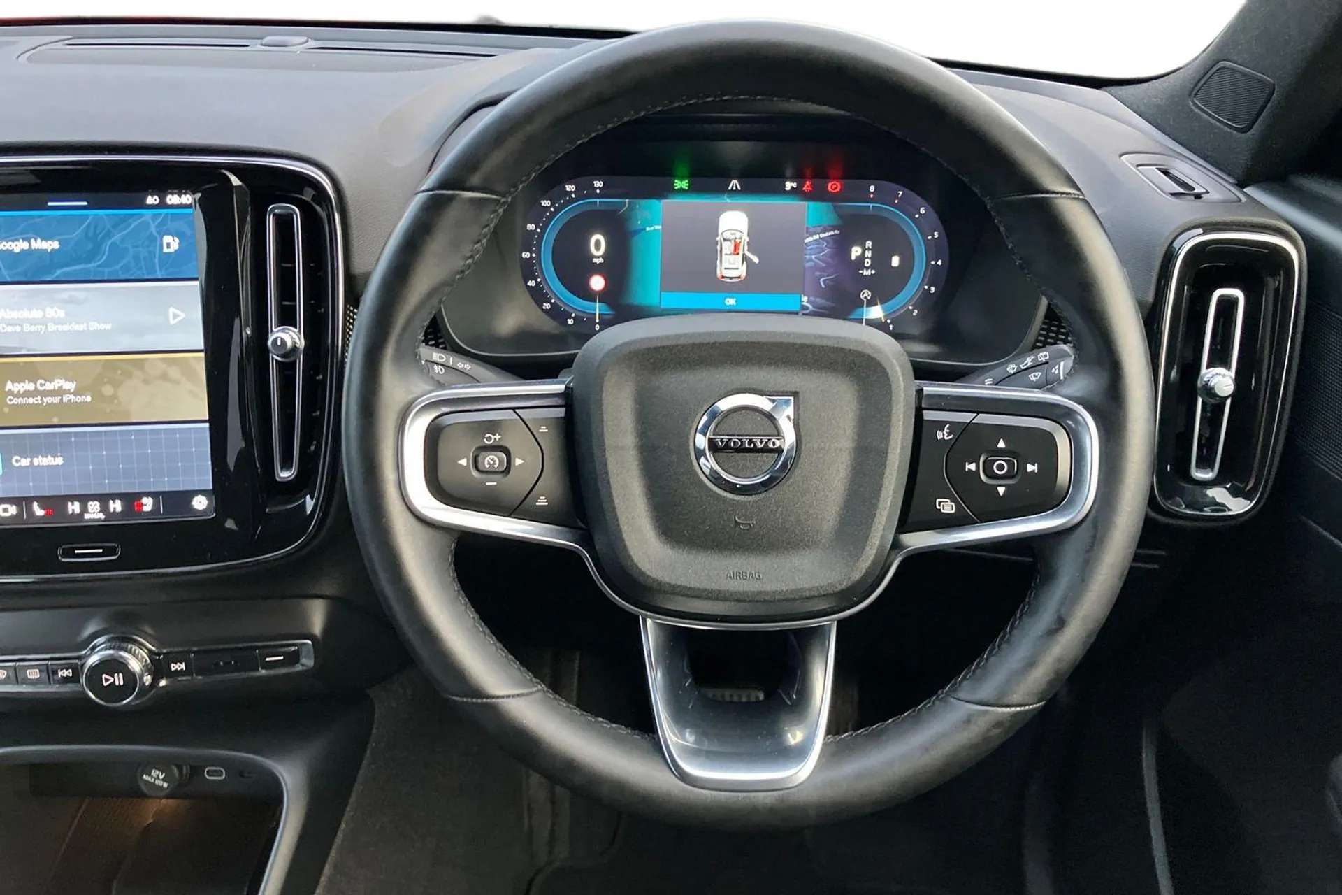 2023 VOLVO XC40 2023 VOLVO XC40