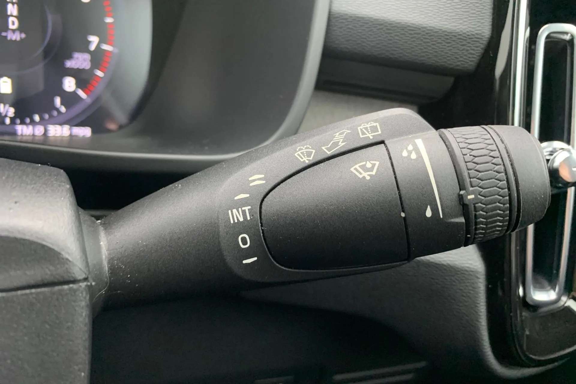 2020 VOLVO XC40 2020 VOLVO XC40