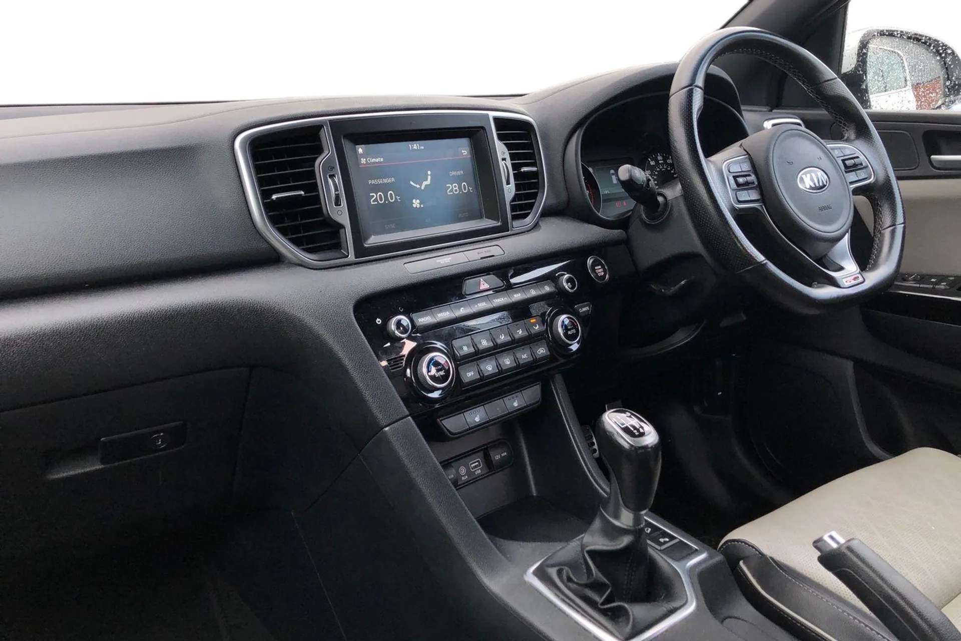 2017 KIA SPORTAGE 2017 KIA SPORTAGE