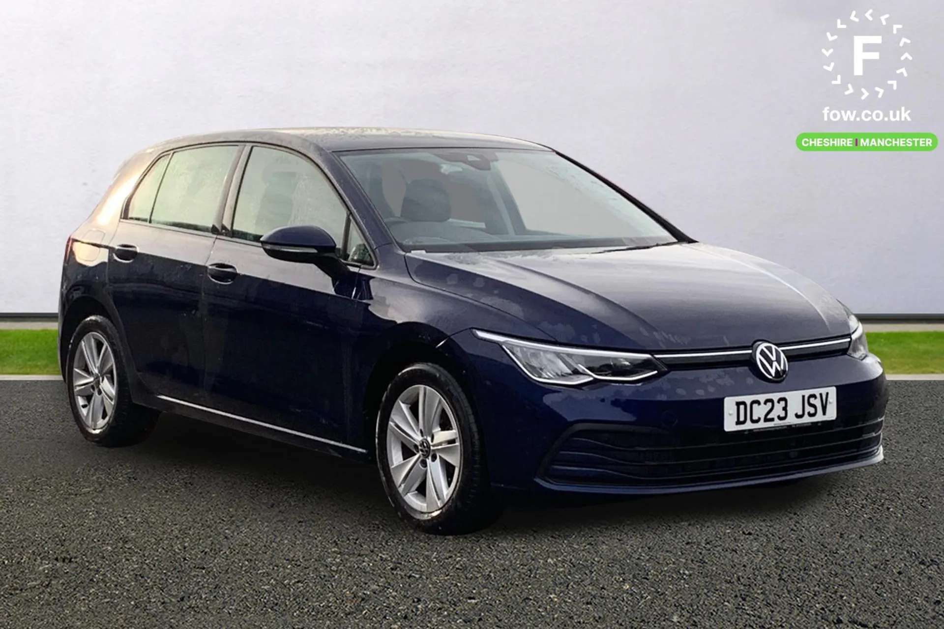 A 2023 VOLKSWAGEN GOLF 1.5 TSI 150 Life 5dr [ Mobile phone interface with wireless inductive charging function , Multifunction camera for distance control , Ambient lighting A 2023 VOLKSWAGEN GOLF 1.5 TSI 150 Life 5dr [ Mobile phone interface with wireless inductive charging function , Multifunction camera for distance control , Ambient lighting