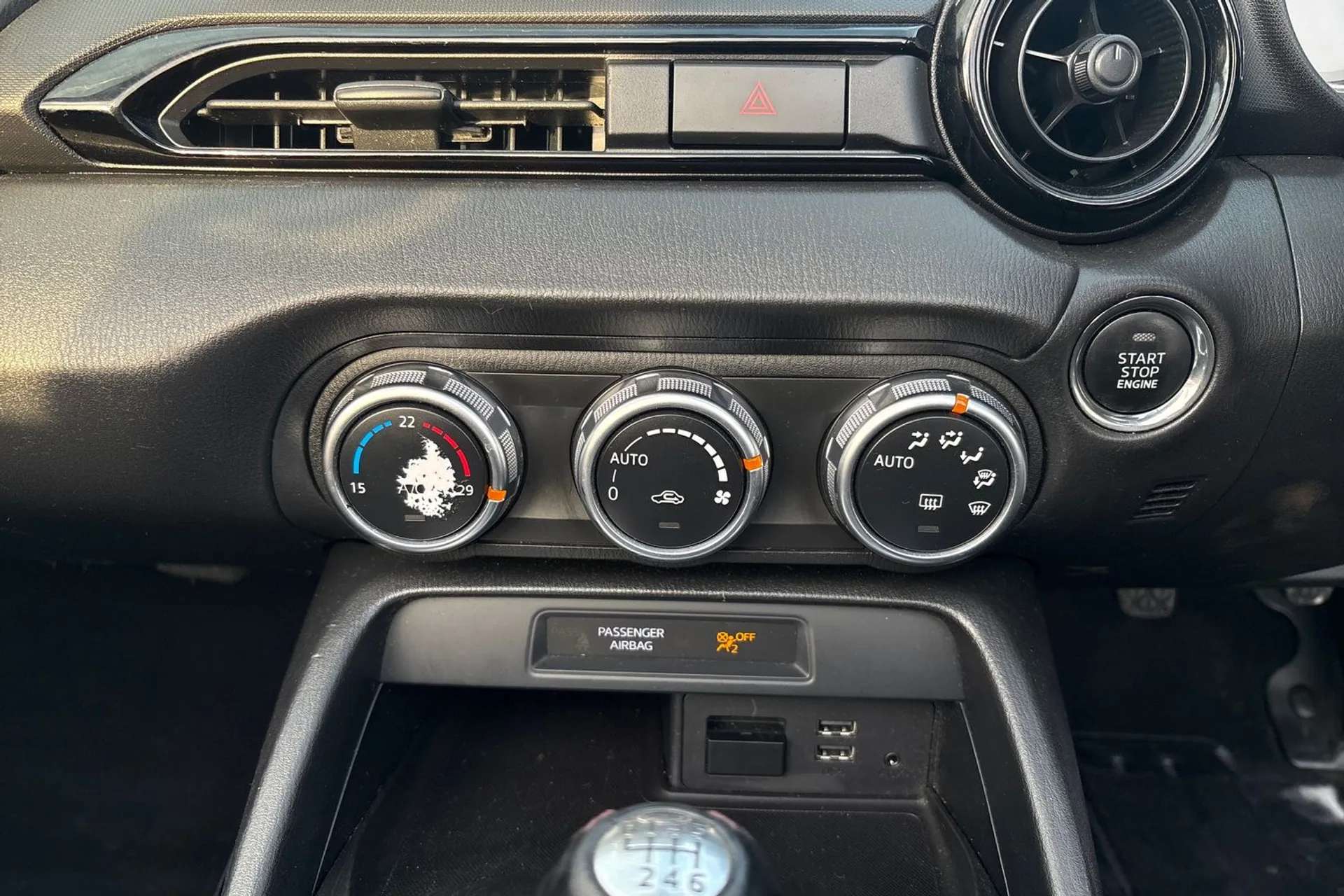 2018 MAZDA MX-5 2018 MAZDA MX-5