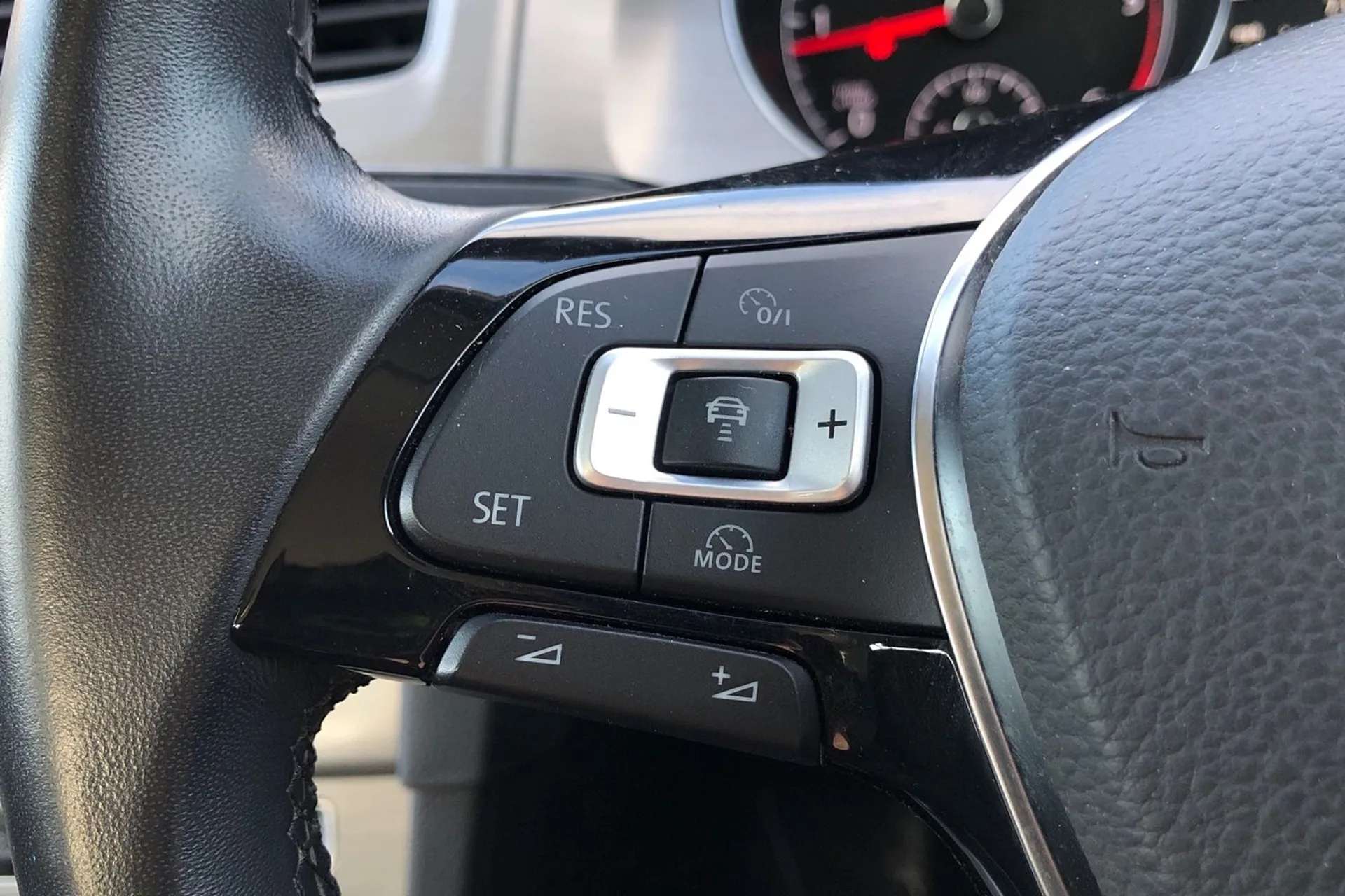 2016 VOLKSWAGEN GOLF 2016 VOLKSWAGEN GOLF