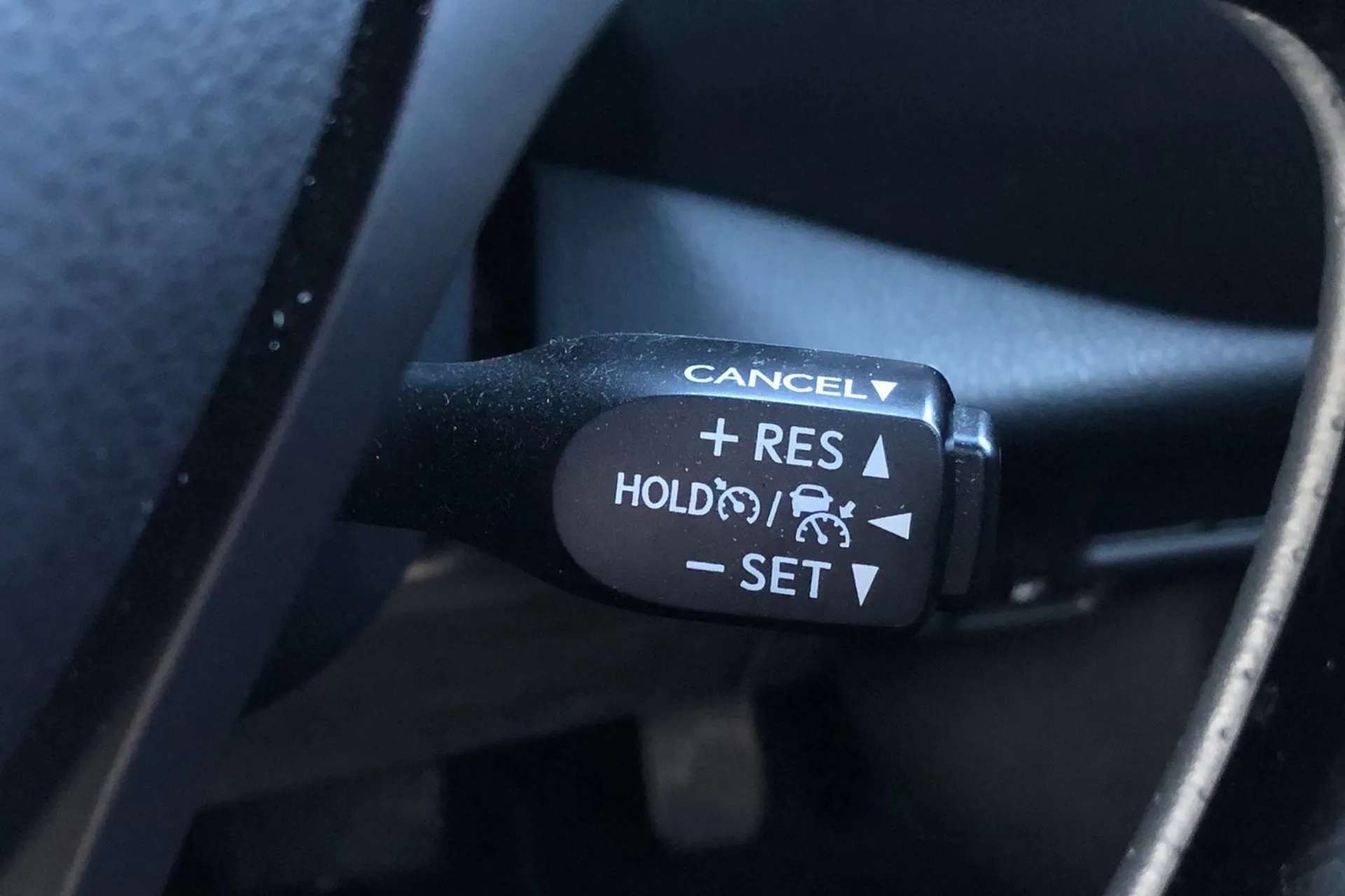 2023 TOYOTA C-HR 2023 TOYOTA C-HR