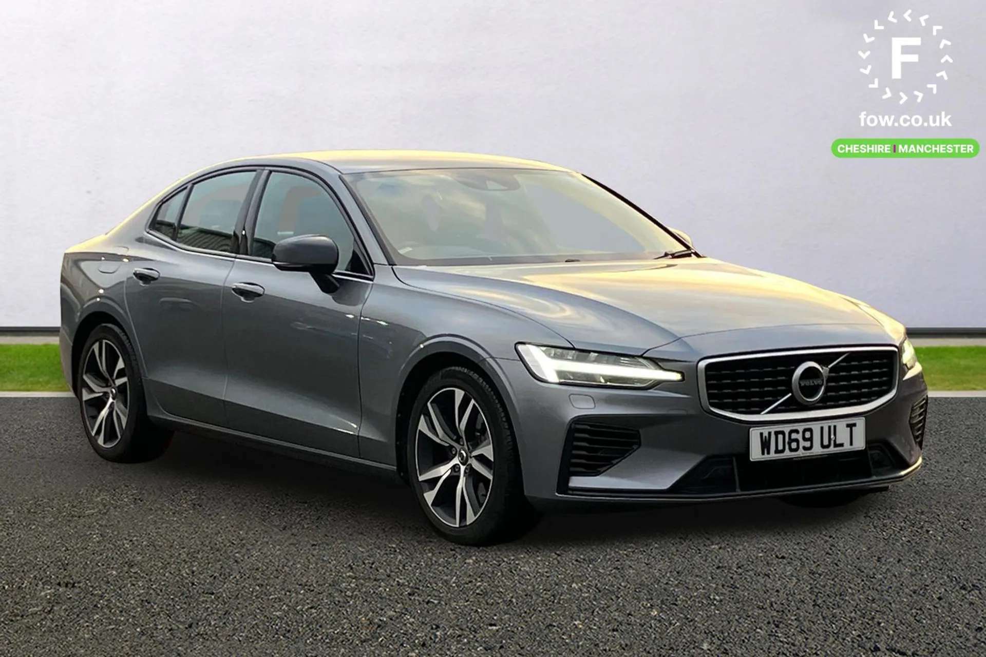 A 2020 VOLVO S60 2.0 T8 Hybrid R DESIGN Plus 4dr AWD Auto [Winter Pack, Front And Rear Park Assist, Bluetooth, Automatic Active Bending LED Headlights, Heated Front Se A 2020 VOLVO S60 2.0 T8 Hybrid R DESIGN Plus 4dr AWD Auto [Winter Pack, Front And Rear Park Assist, Bluetooth, Automatic Active Bending LED Headlights, Heated Front Se