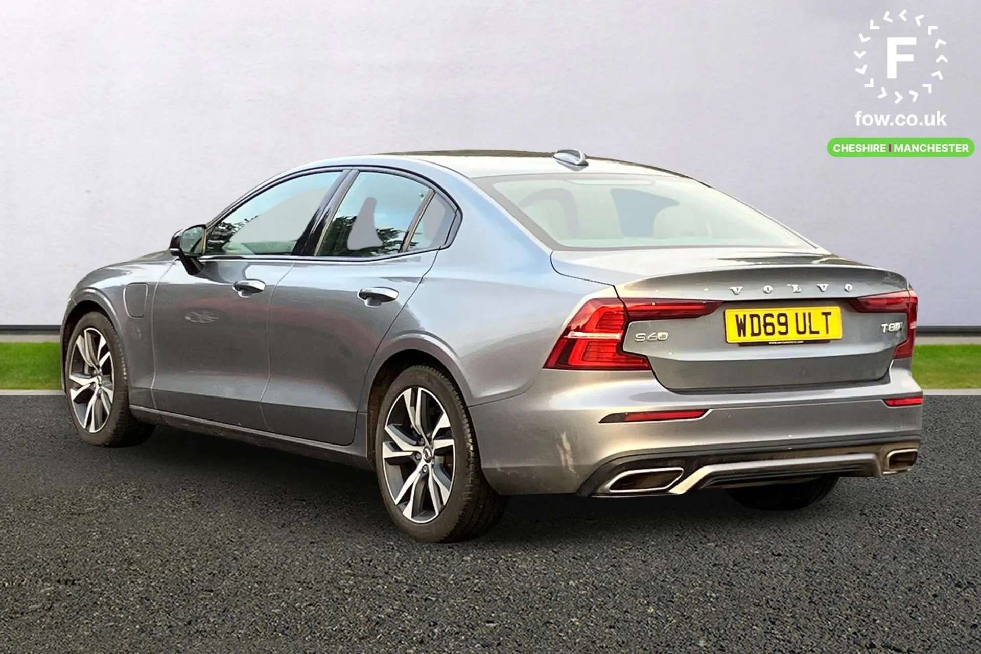 A 2020 VOLVO S60 2.0 T8 Hybrid R DESIGN Plus 4dr AWD Auto [Winter Pack, Front And Rear Park Assist, Bluetooth, Automatic Active Bending LED Headlights, Heated Front Se A 2020 VOLVO S60 2.0 T8 Hybrid R DESIGN Plus 4dr AWD Auto [Winter Pack, Front And Rear Park Assist, Bluetooth, Automatic Active Bending LED Headlights, Heated Front Se