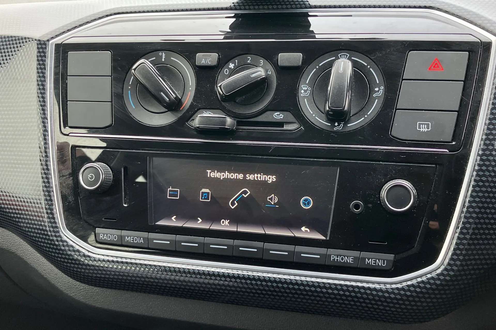 2018 VOLKSWAGEN UP 2018 VOLKSWAGEN UP