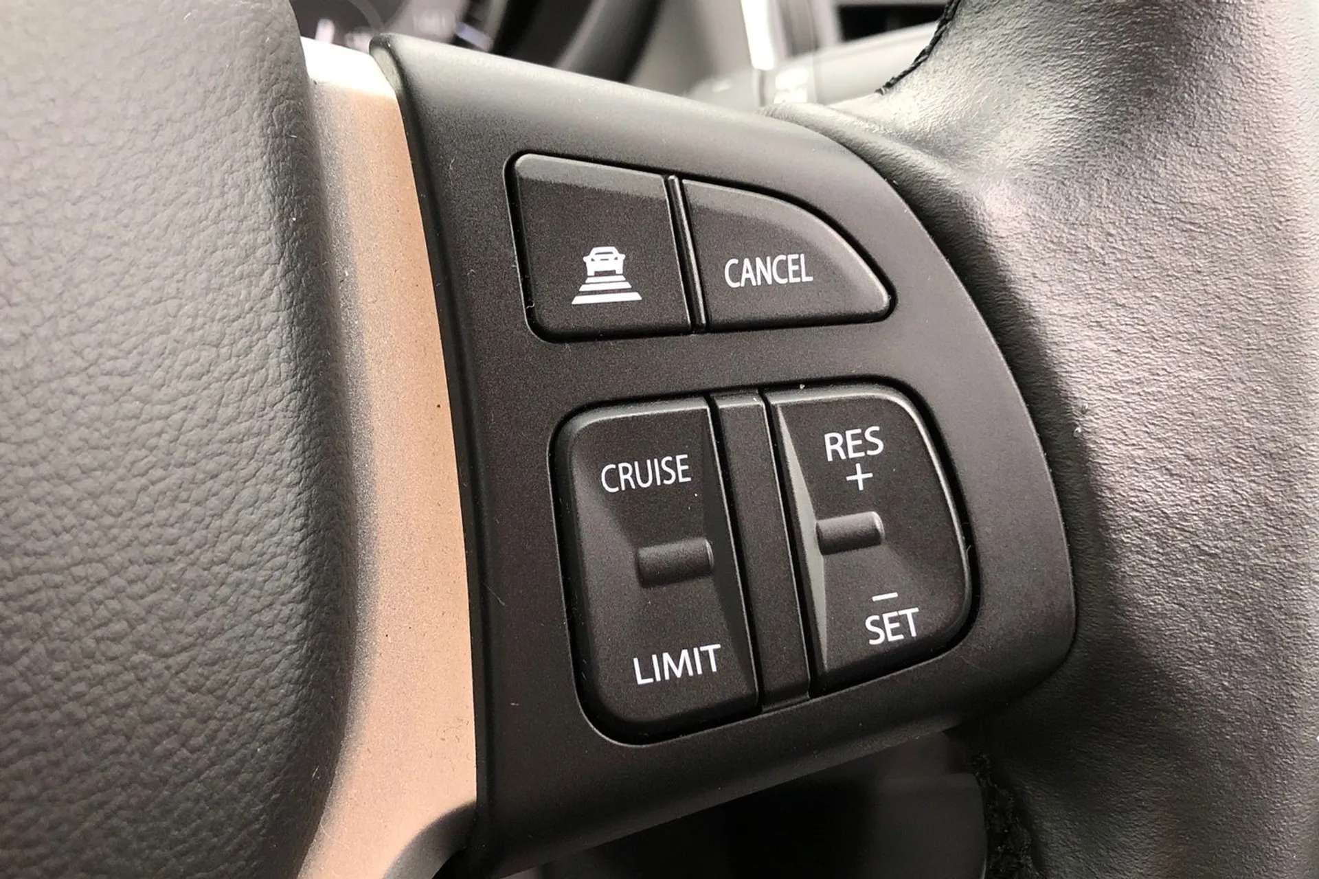 2024 SUZUKI S-CROSS 2024 SUZUKI S-CROSS