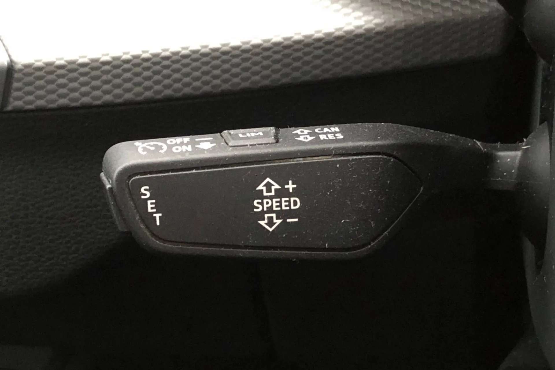 2023 AUDI Q2 2023 AUDI Q2