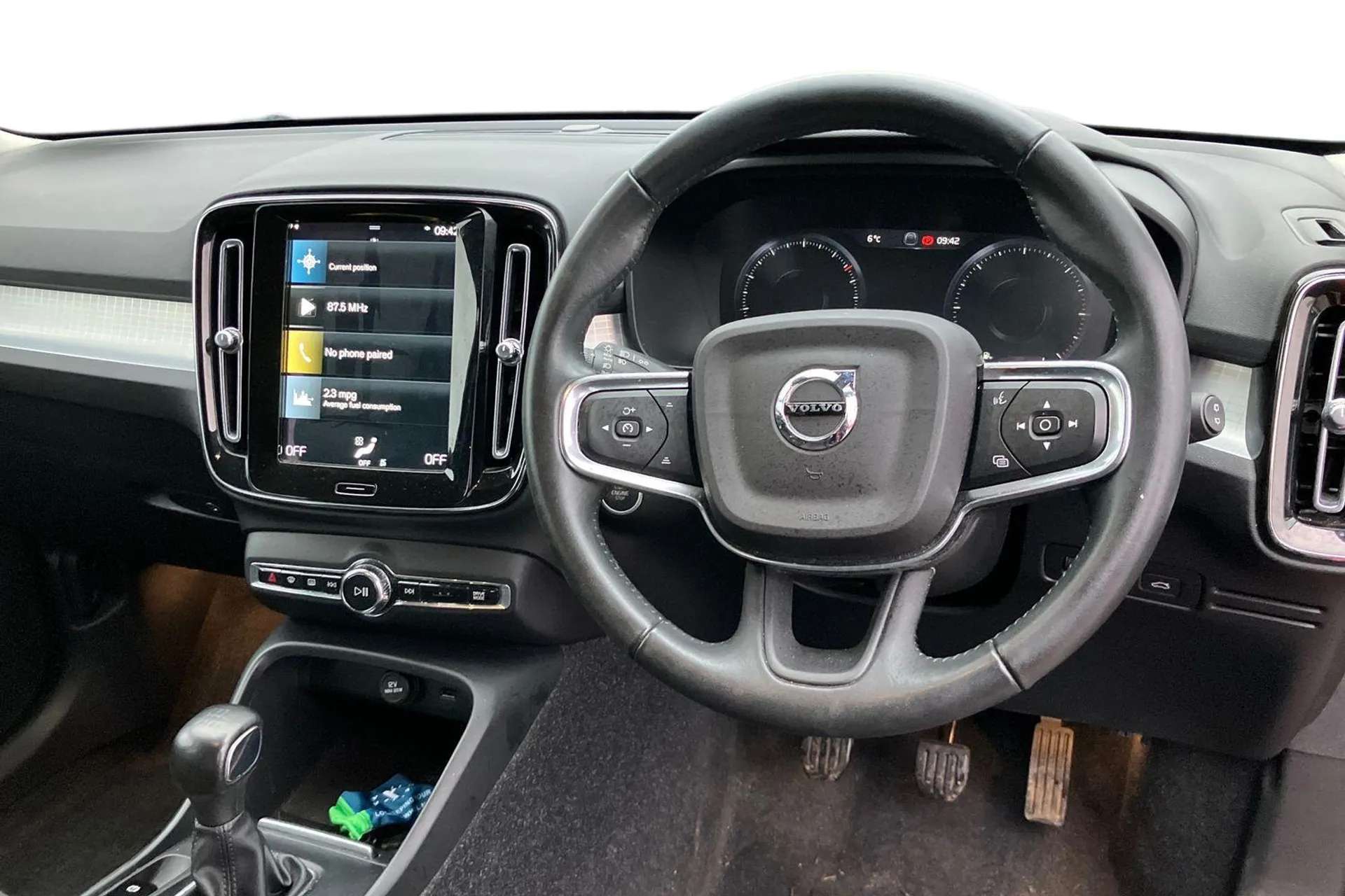 2020 VOLVO XC40 2020 VOLVO XC40