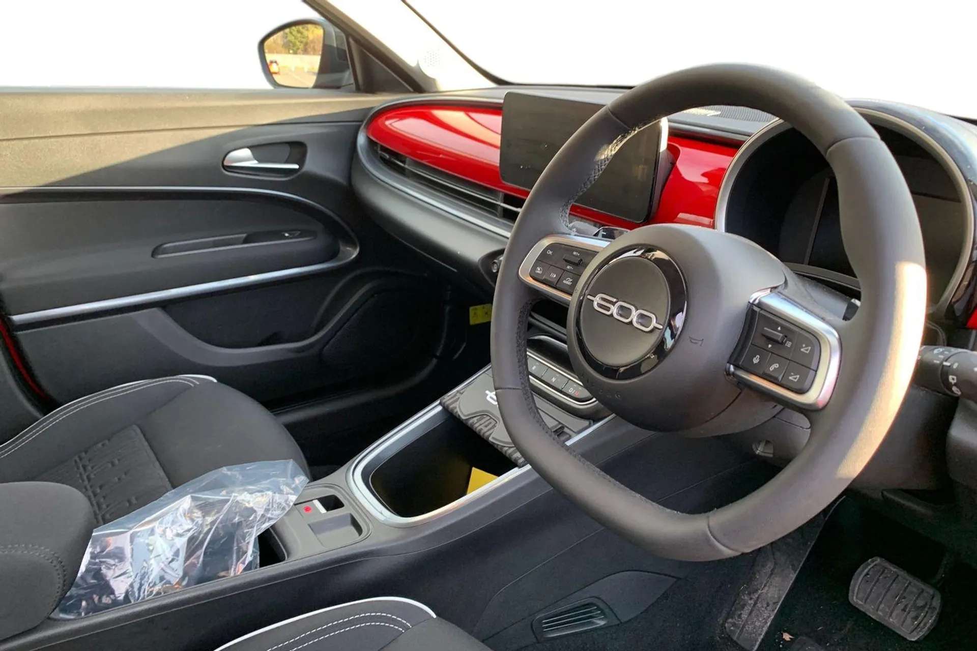 2025 FIAT 600 2025 FIAT 600