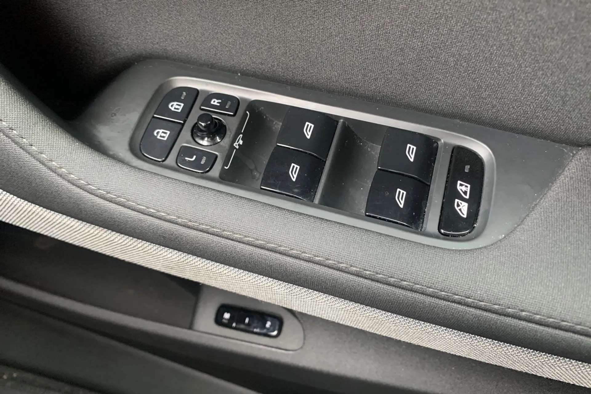 2020 POLESTAR 2 2020 POLESTAR 2