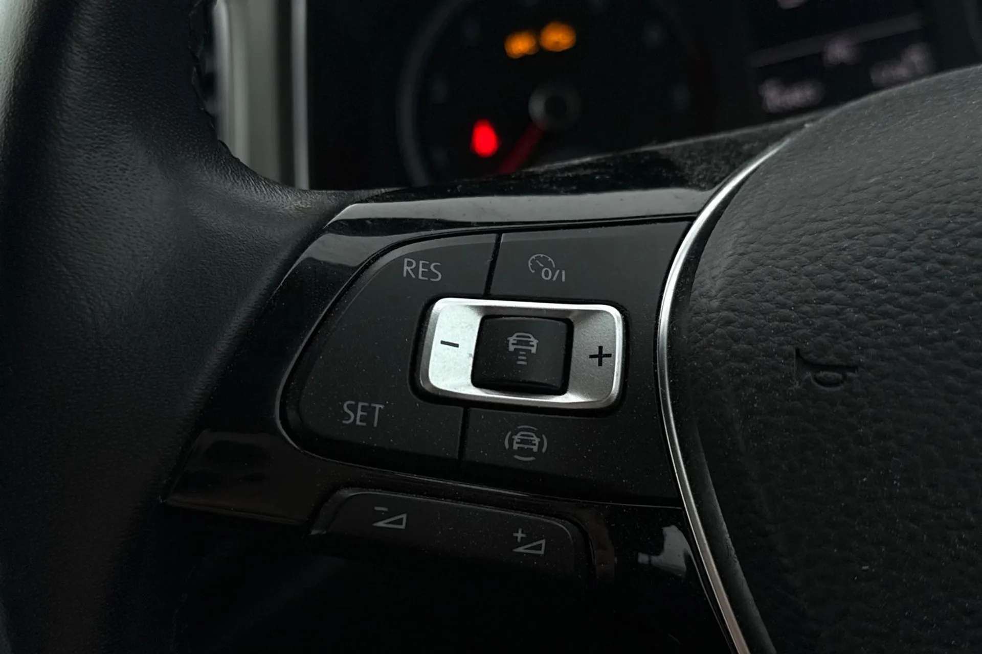 2020 VOLKSWAGEN T-ROC 2020 VOLKSWAGEN T-ROC