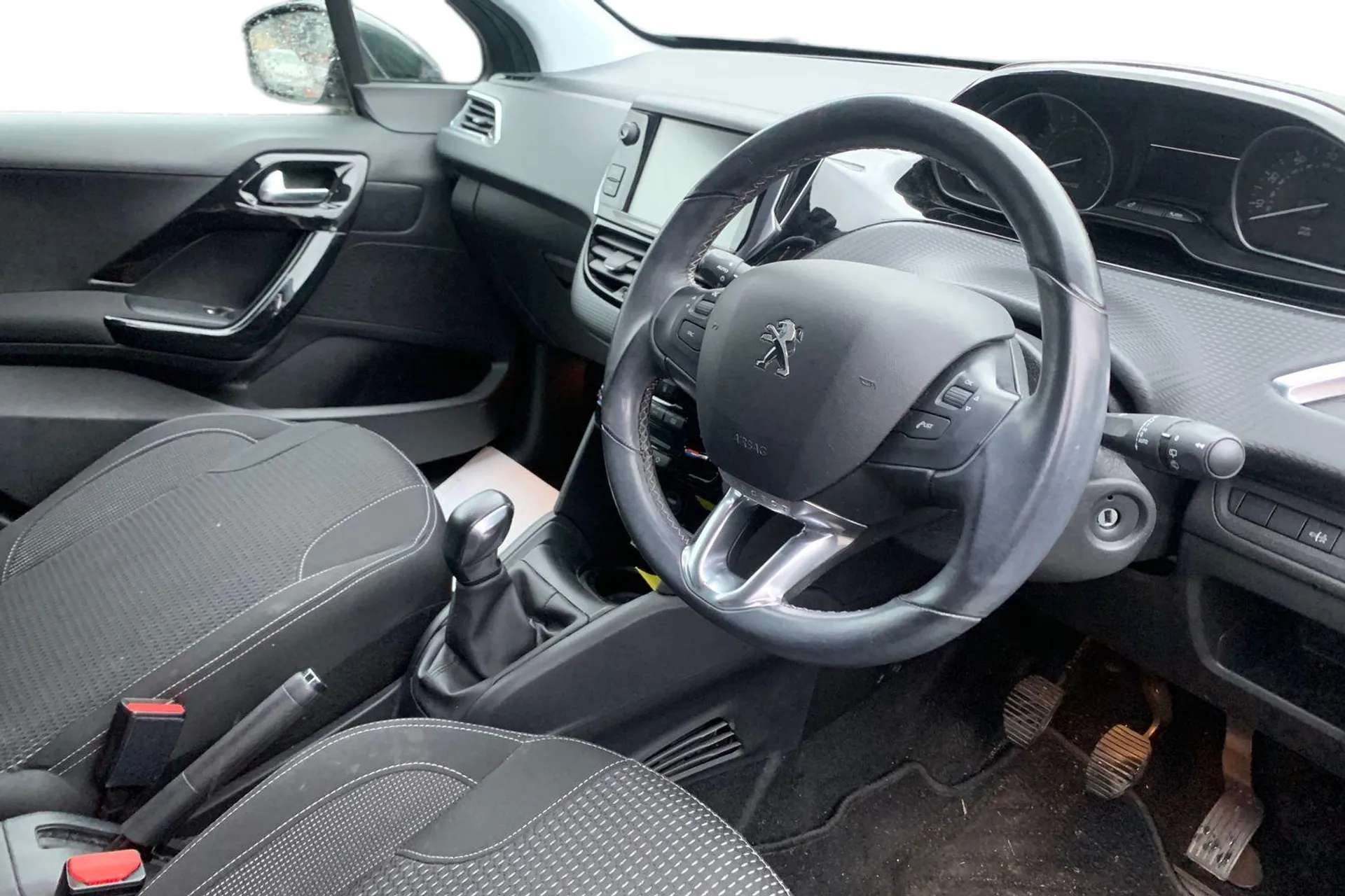 2019 PEUGEOT 208 2019 PEUGEOT 208