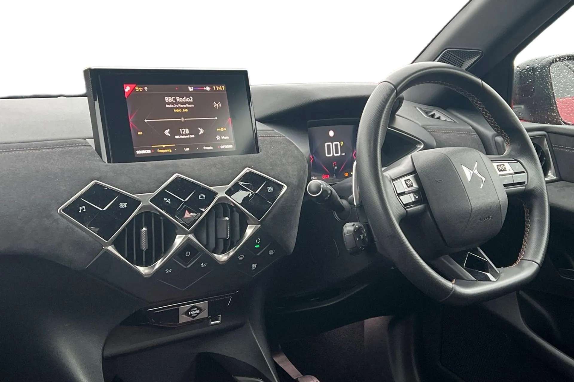 A 2020 DS DS3 1.2 PureTech 130 Performance Line 5dr EAT8 [DS Sensorial drive, 7 inch digital instrument cluster display, Speed limit recognition and speed warning, A 2020 DS DS3 1.2 PureTech 130 Performance Line 5dr EAT8 [DS Sensorial drive, 7 inch digital instrument cluster display, Speed limit recognition and speed warning,