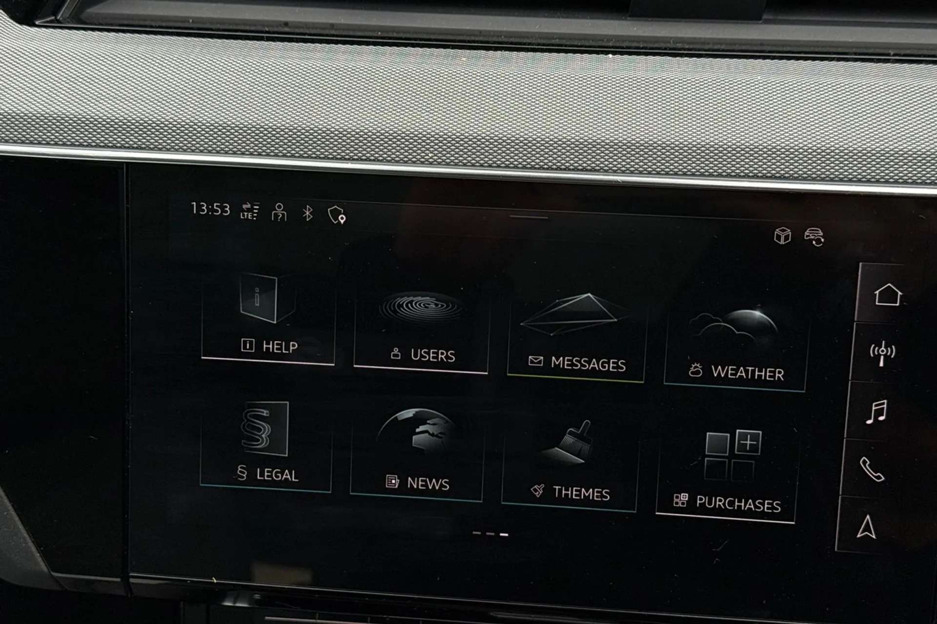 2023 AUDI Q8 2023 AUDI Q8