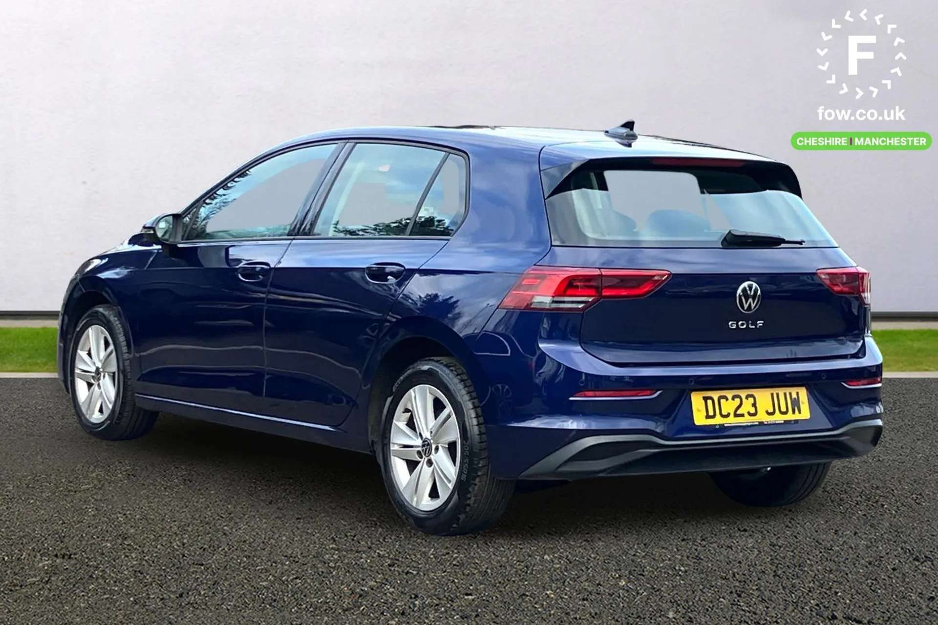 A 2023 VOLKSWAGEN GOLF 1.5 TSI 150 Life 5dr [ Start/Stop function , Mobile phone interface with wireless inductive charging function , Multifunction camera for distance cont A 2023 VOLKSWAGEN GOLF 1.5 TSI 150 Life 5dr [ Start/Stop function , Mobile phone interface with wireless inductive charging function , Multifunction camera for distance cont