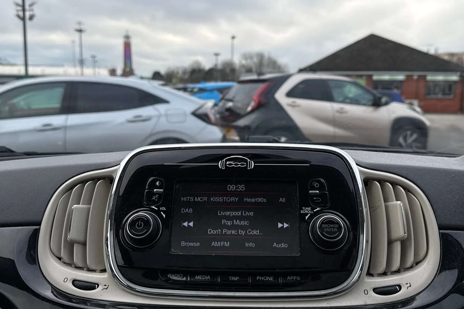 2017 FIAT 500 2017 FIAT 500