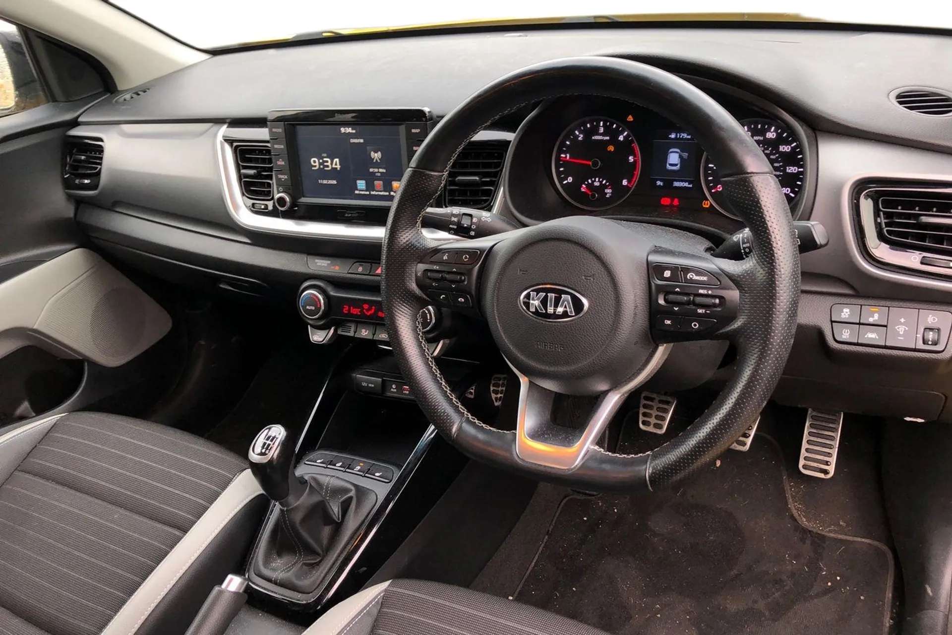 2018 KIA STONIC 2018 KIA STONIC