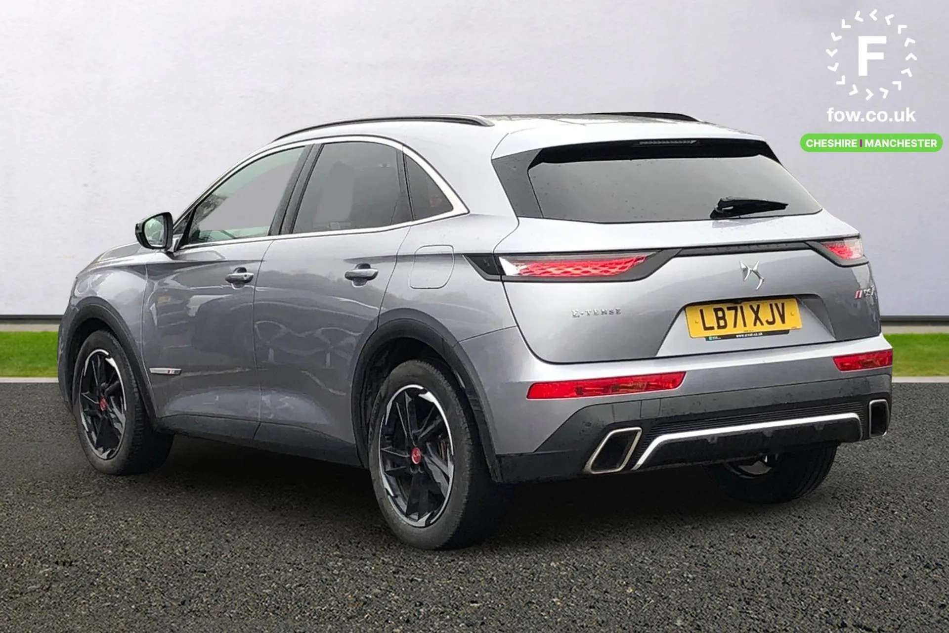 A 2021 DS DS7 CROSSBACK 1.6 E-TENSE Performance Line + 5dr EAT8 [Storage compartment in rear centre armrest, Defrosting door mirrors, Speed limit recognition and speed warnin A 2021 DS DS7 CROSSBACK 1.6 E-TENSE Performance Line + 5dr EAT8 [Storage compartment in rear centre armrest, Defrosting door mirrors, Speed limit recognition and speed warnin