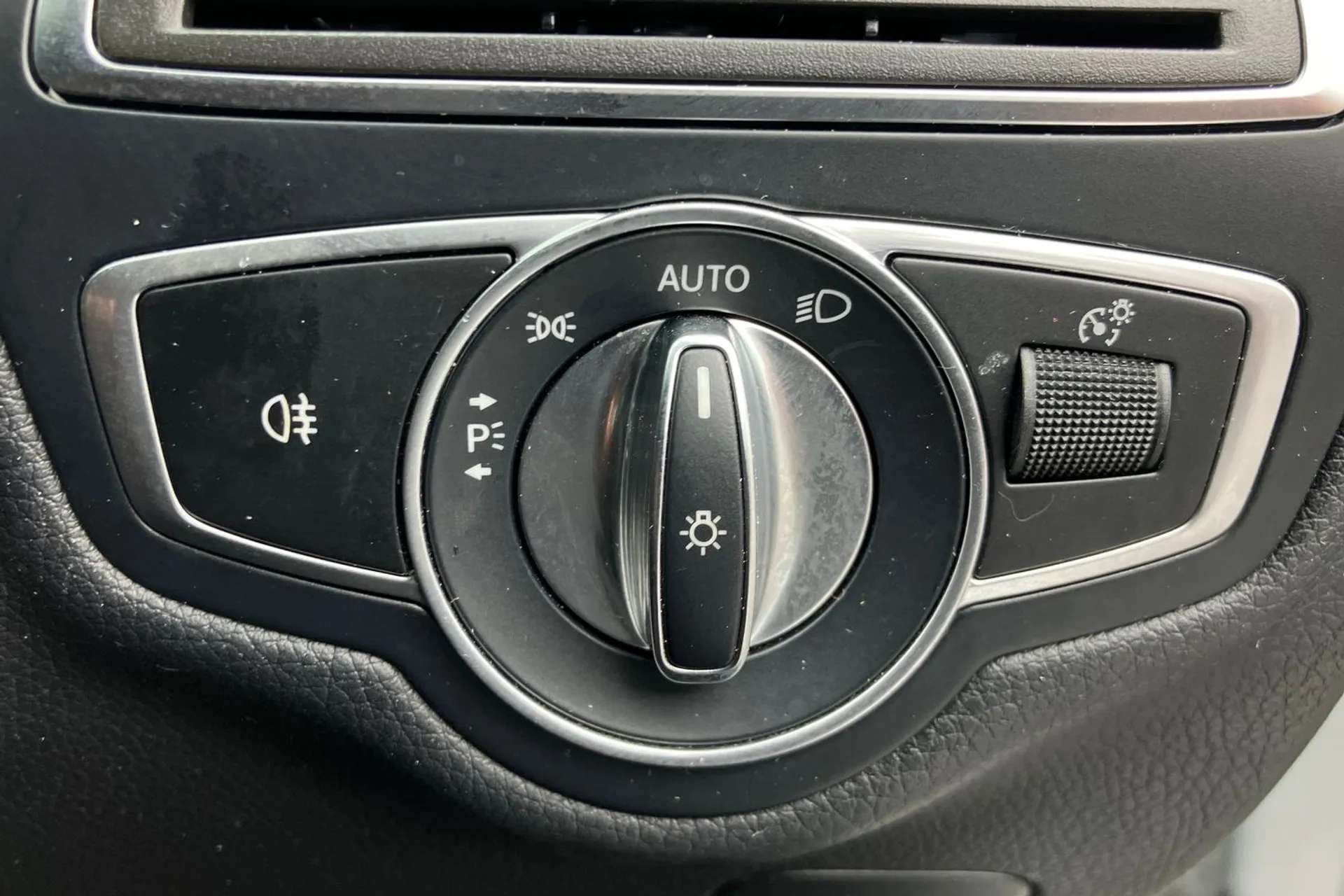 2019 MERCEDES-BENZ C CLASS 2019 MERCEDES-BENZ C CLASS