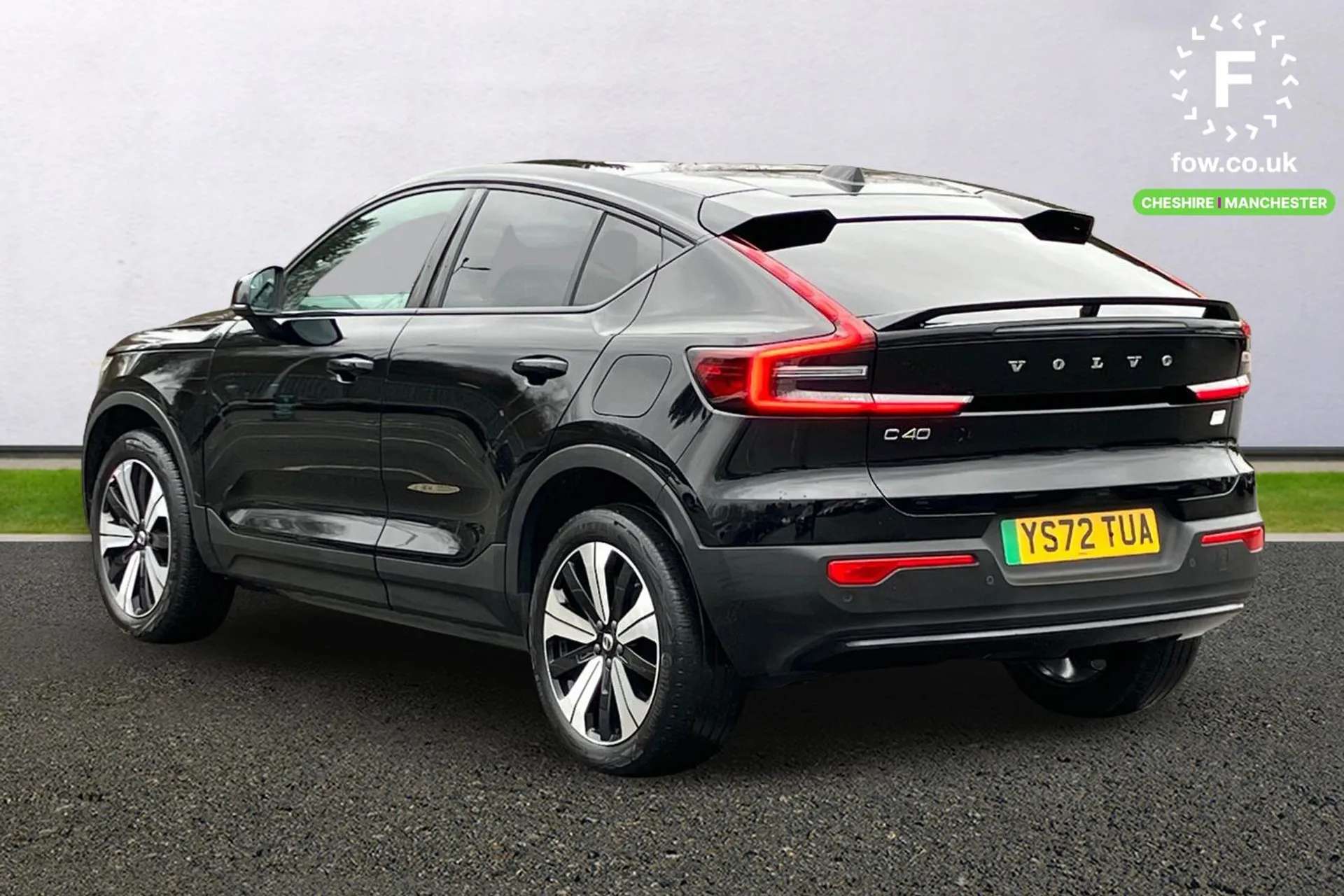 2022 VOLVO C40 2022 VOLVO C40