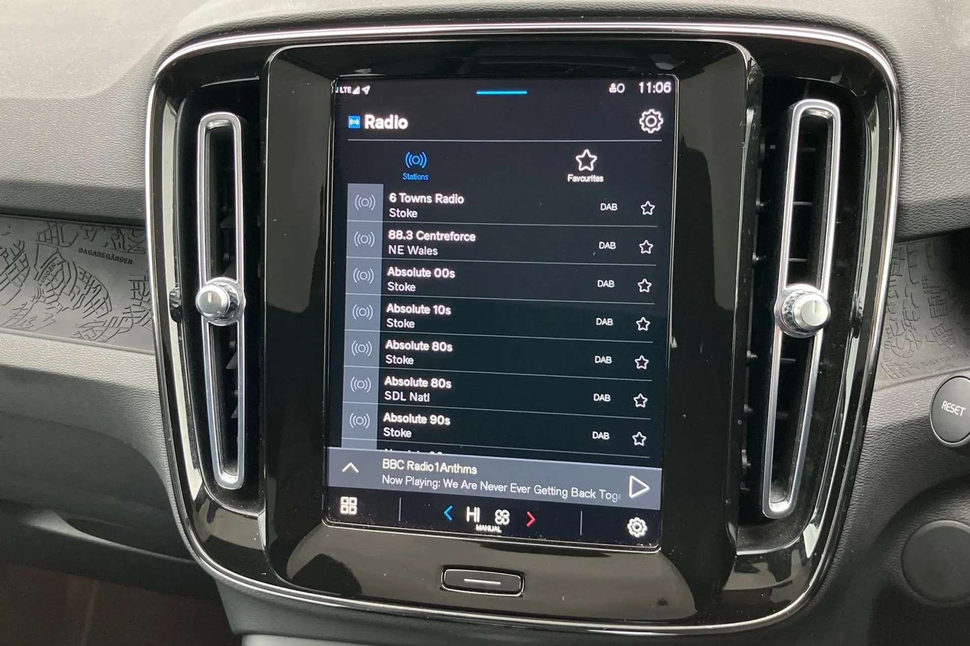 2022 VOLVO C40 2022 VOLVO C40