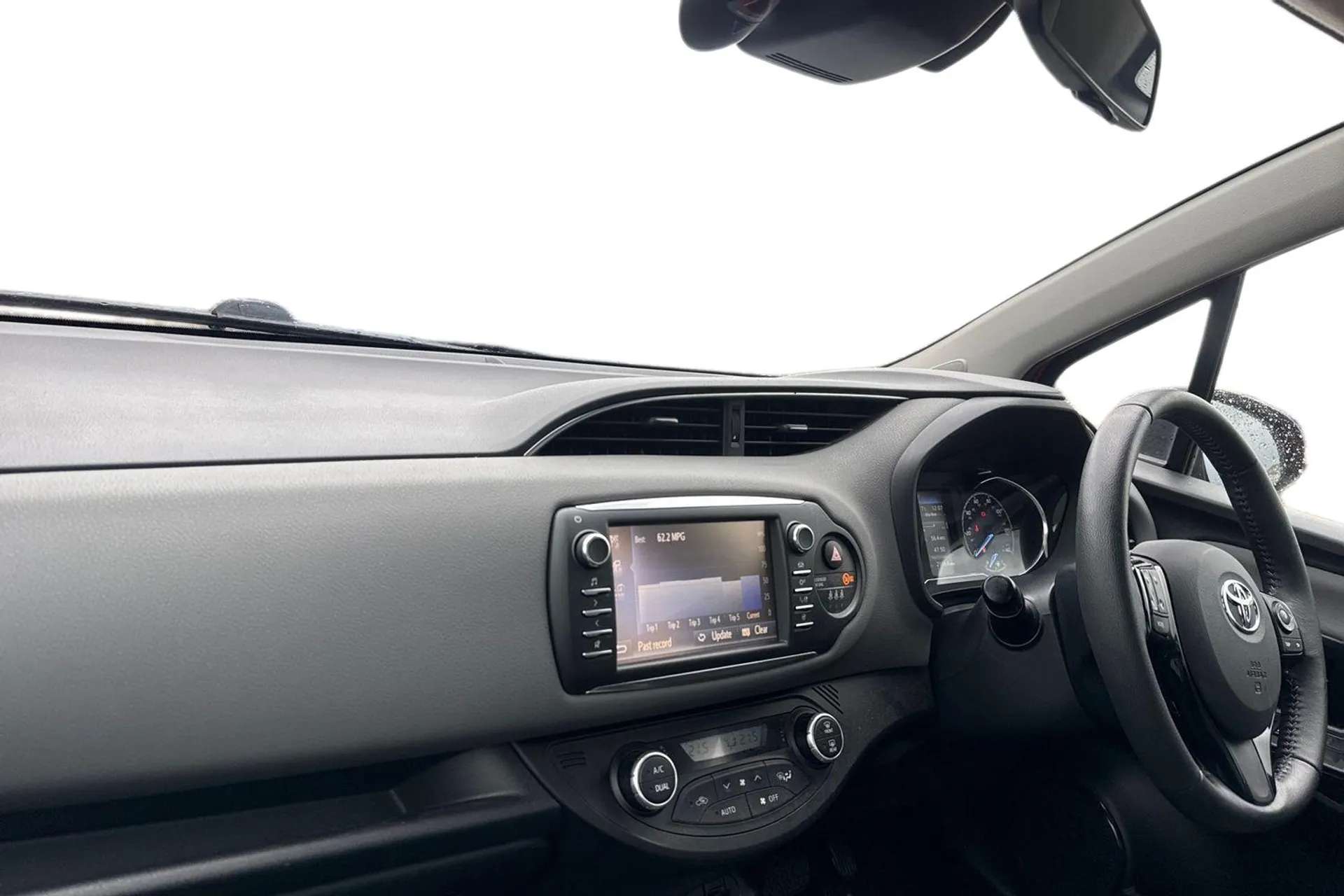 2018 TOYOTA YARIS 2018 TOYOTA YARIS