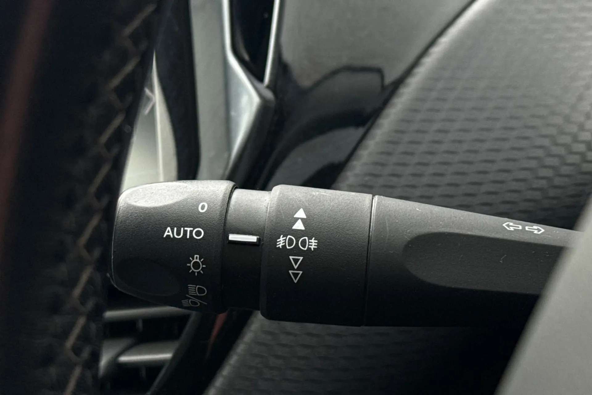 2019 PEUGEOT 2008 2019 PEUGEOT 2008