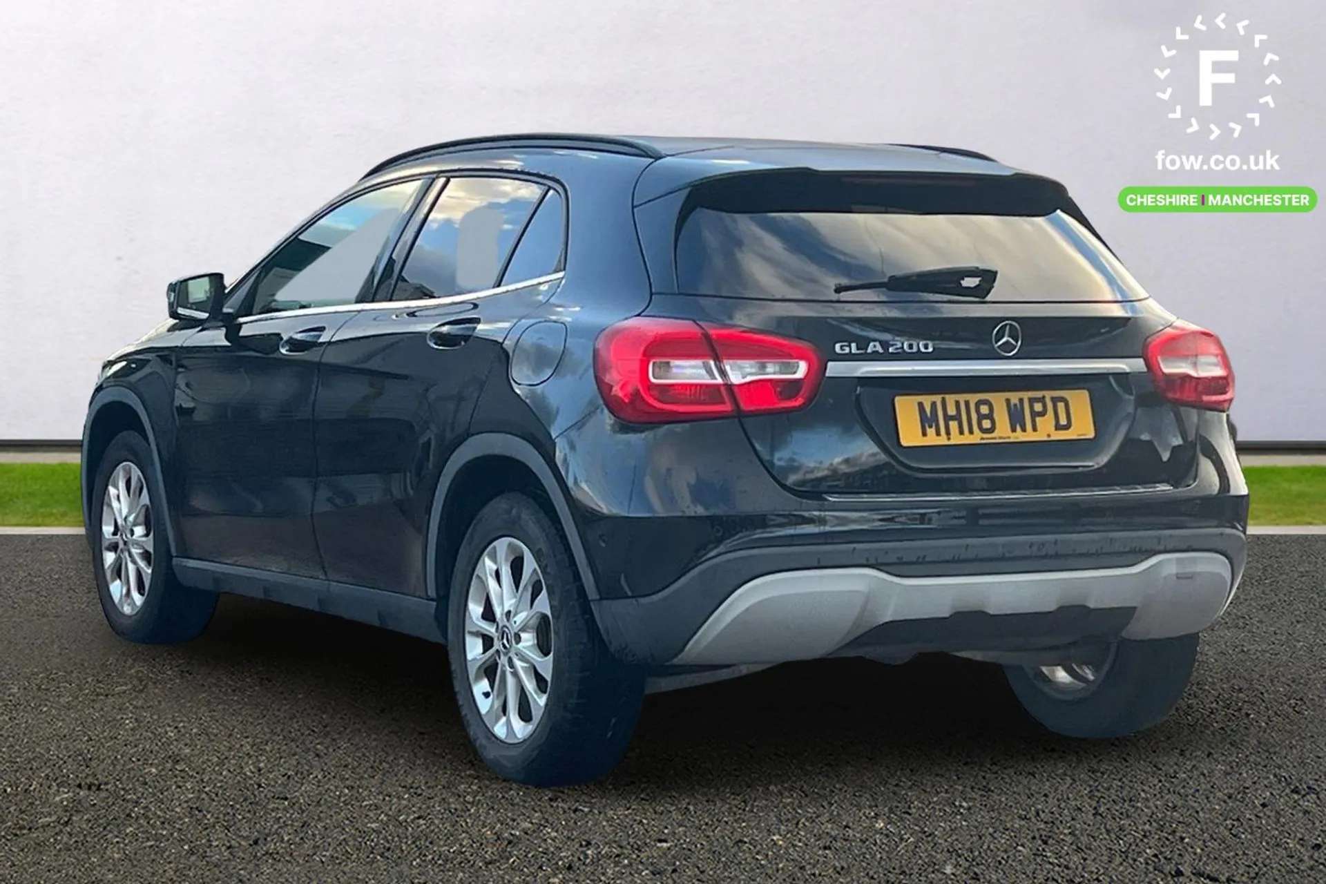 A 2018 MERCEDES-BENZ GLA GLA 200 SE Executive 5dr Auto [ Active park assist with parktronic system , Reversing camera , Easy-pack tailgate - Powered opening/closing automatica A 2018 MERCEDES-BENZ GLA GLA 200 SE Executive 5dr Auto [ Active park assist with parktronic system , Reversing camera , Easy-pack tailgate - Powered opening/closing automatica