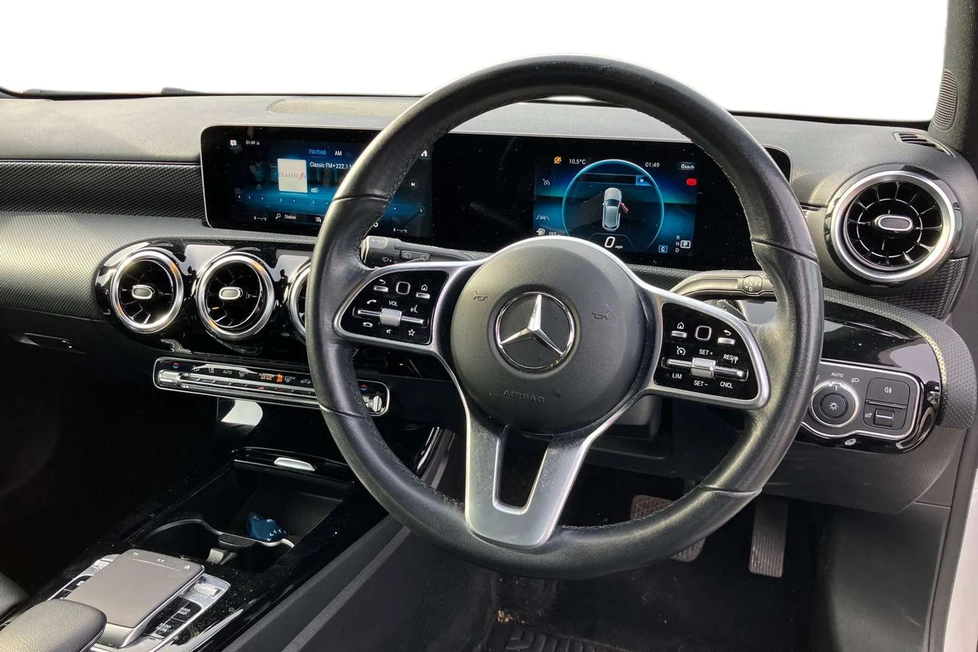 A 2019 MERCEDES-BENZ A CLASS A180d Sport Executive 5dr Auto [ 180 degree rear view camera with parking guidelines, Active park assist with parktronic system, Mirror Package, Seat A 2019 MERCEDES-BENZ A CLASS A180d Sport Executive 5dr Auto [ 180 degree rear view camera with parking guidelines, Active park assist with parktronic system, Mirror Package, Seat