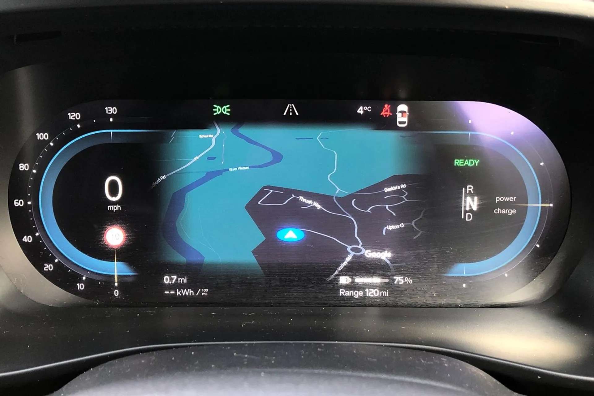 2022 VOLVO C40 2022 VOLVO C40