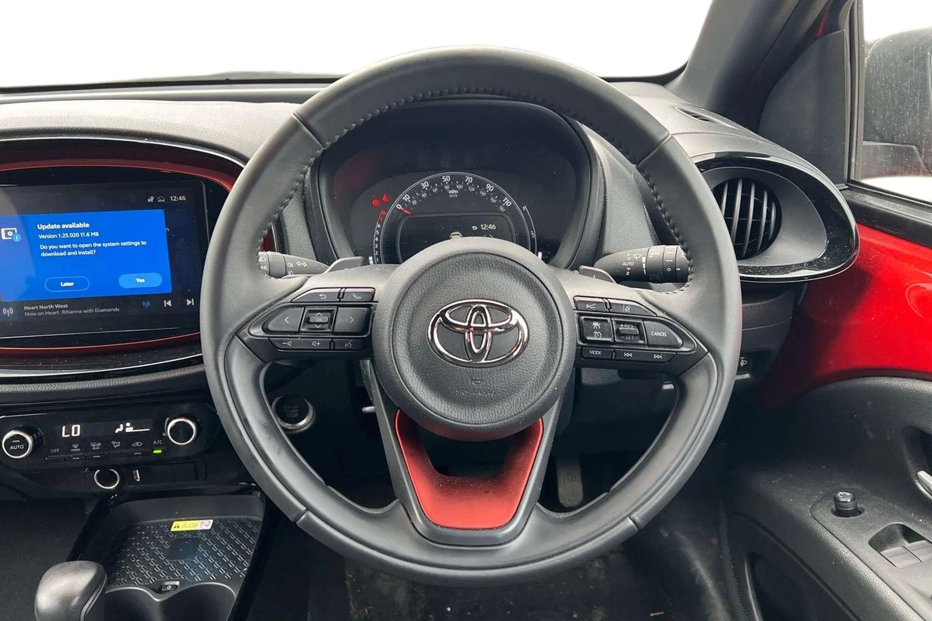 2022 TOYOTA AYGO X 2022 TOYOTA AYGO X