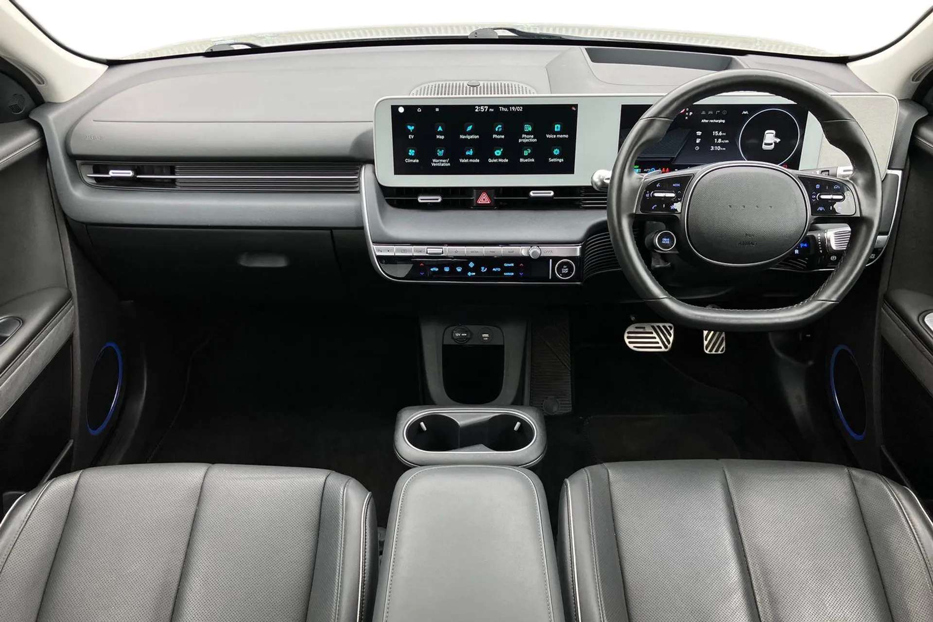 A 2022 HYUNDAI IONIQ 5 160kW Ultimate 73 kWh 5dr Auto [ Parking - rear view monitor with parking guidance dynamic , Head up display - augmented reality (AR) and standard dis A 2022 HYUNDAI IONIQ 5 160kW Ultimate 73 kWh 5dr Auto [ Parking - rear view monitor with parking guidance dynamic , Head up display - augmented reality (AR) and standard dis