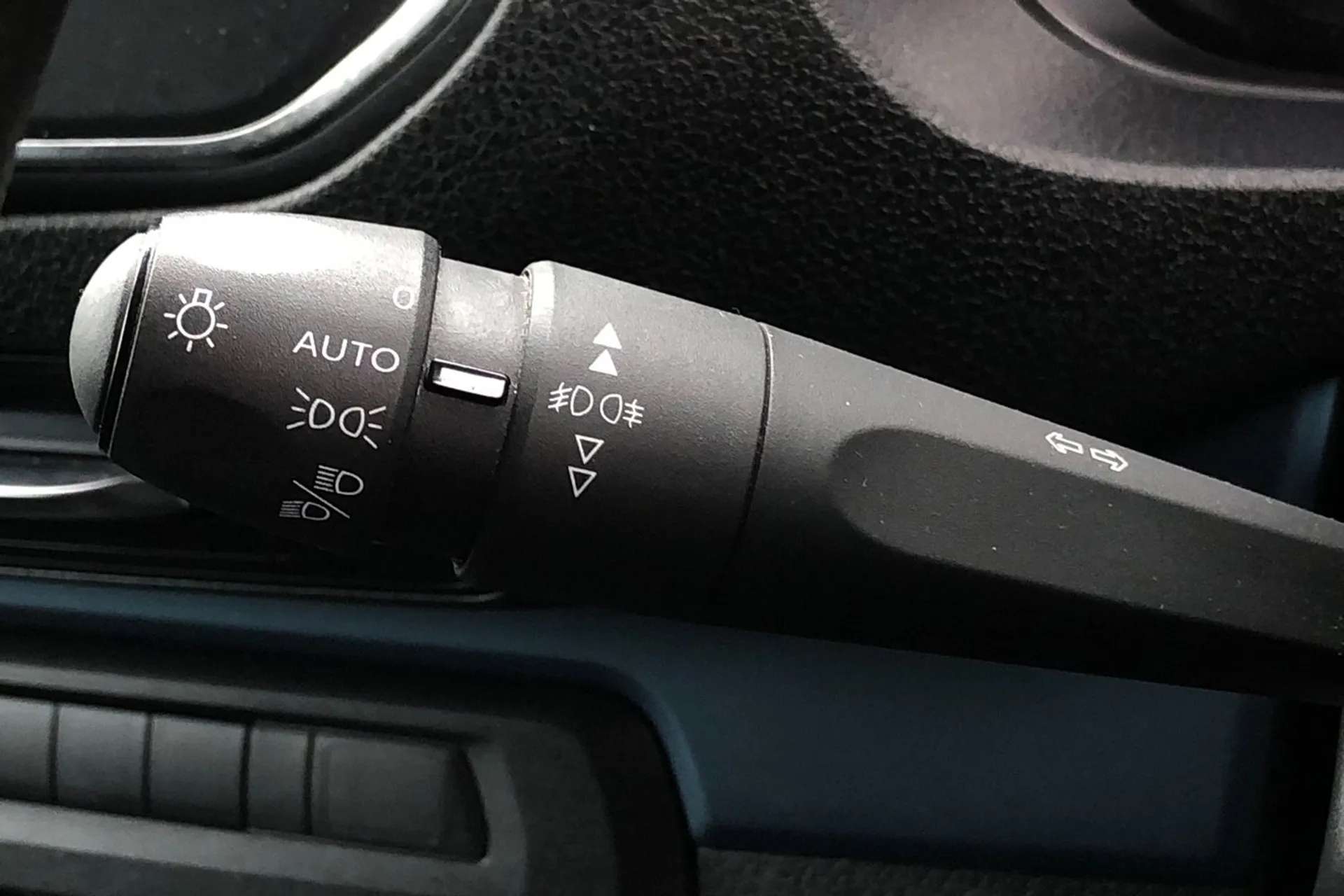 2020 PEUGEOT TRAVELLER 2020 PEUGEOT TRAVELLER