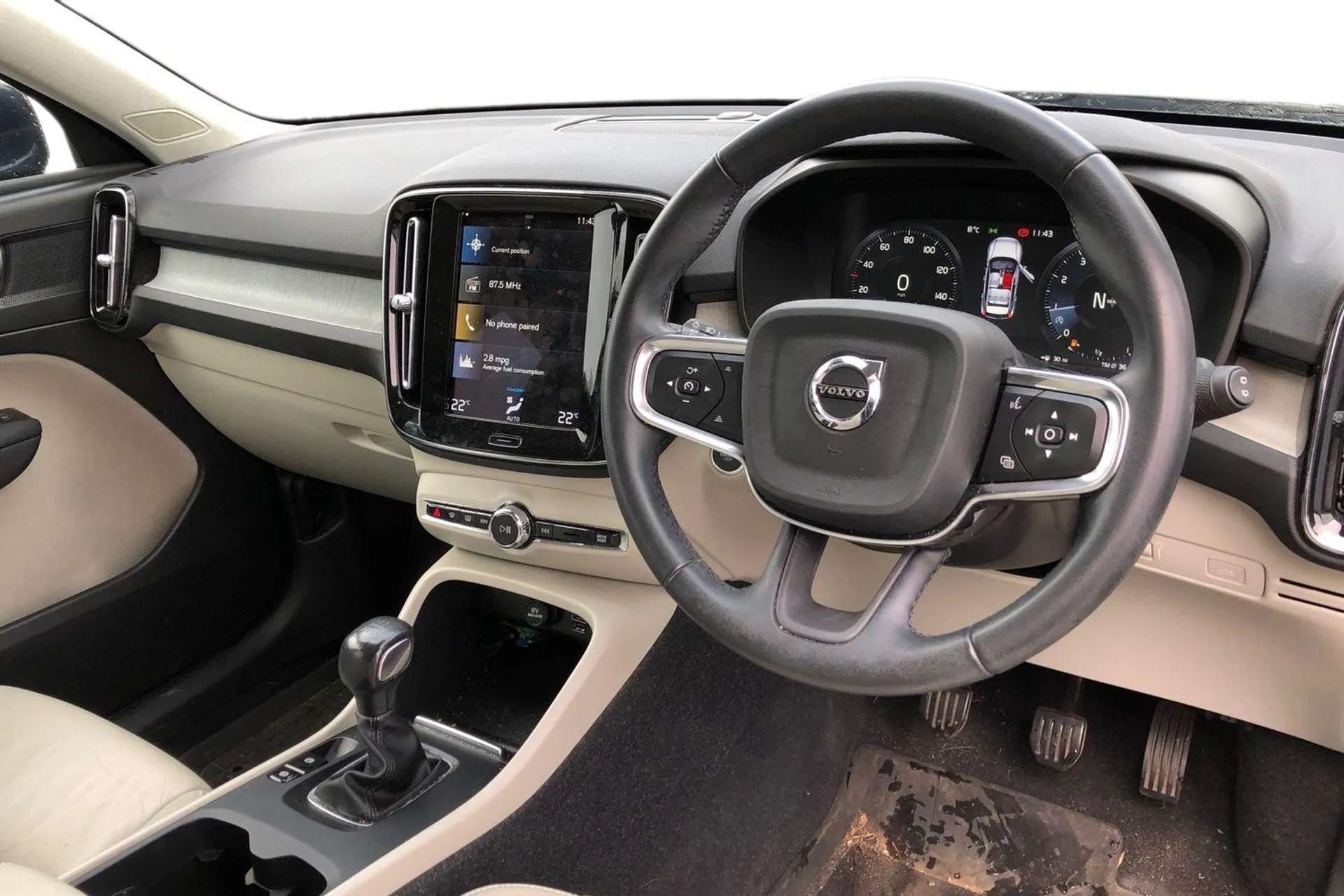 2022 VOLVO XC40 2022 VOLVO XC40