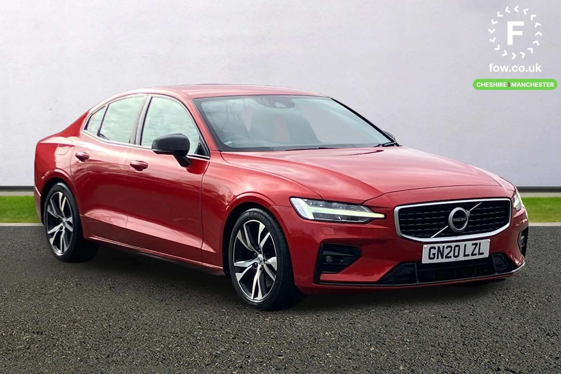 A 2020 VOLVO S60 2.0 T5 R DESIGN Plus 4dr Auto [ 12.3" Active TFT crystal driver's information display, Automatic active bending LED headlights, Driver alert control w A 2020 VOLVO S60 2.0 T5 R DESIGN Plus 4dr Auto [ 12.3" Active TFT crystal driver's information display, Automatic active bending LED headlights, Driver alert control w