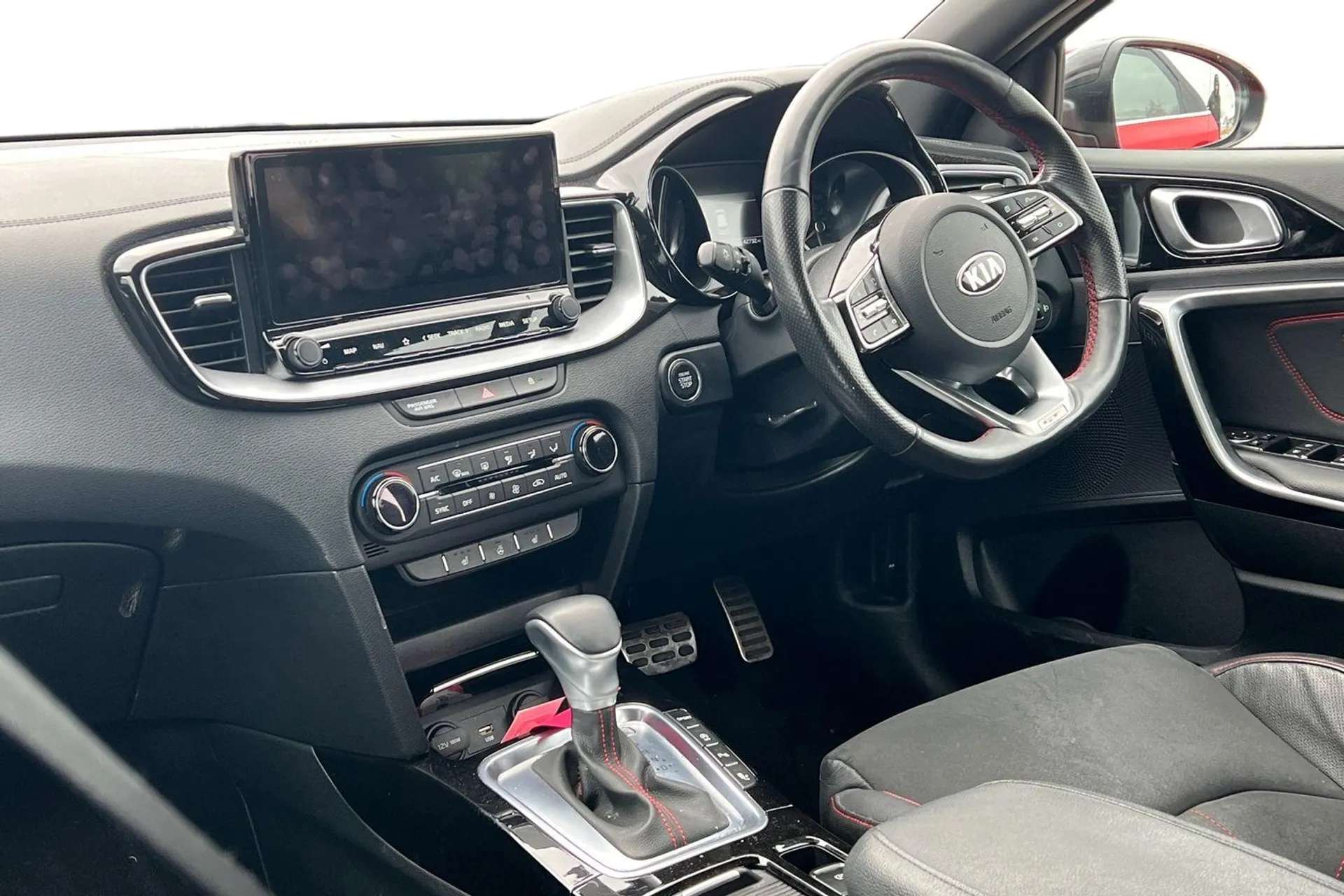 A 2020 KIA PRO CEED 1.6T GDi ISG GT 5dr DCT [ Reversing camera with dynamic guide lines , Smart park assist system (SPAS) with parallel/perpendicular/reverse with front/r A 2020 KIA PRO CEED 1.6T GDi ISG GT 5dr DCT [ Reversing camera with dynamic guide lines , Smart park assist system (SPAS) with parallel/perpendicular/reverse with front/r